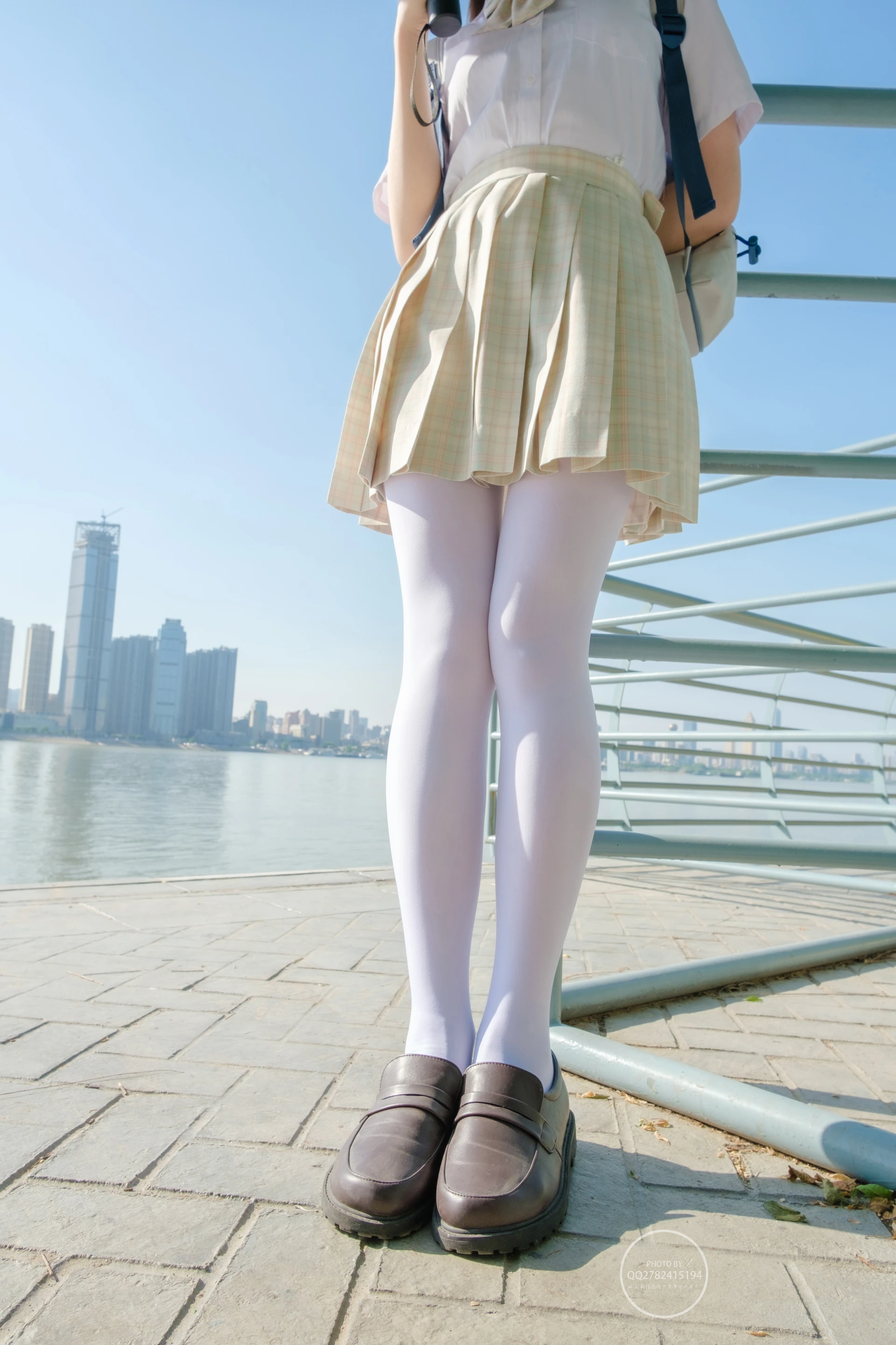 森萝财团 有料-40 小香 80D 白丝JK制服外景 [95P-1.1G]JK, JK制服, 制服, 小香, 有料, 森萝财团, 白丝, 美腿, 美足