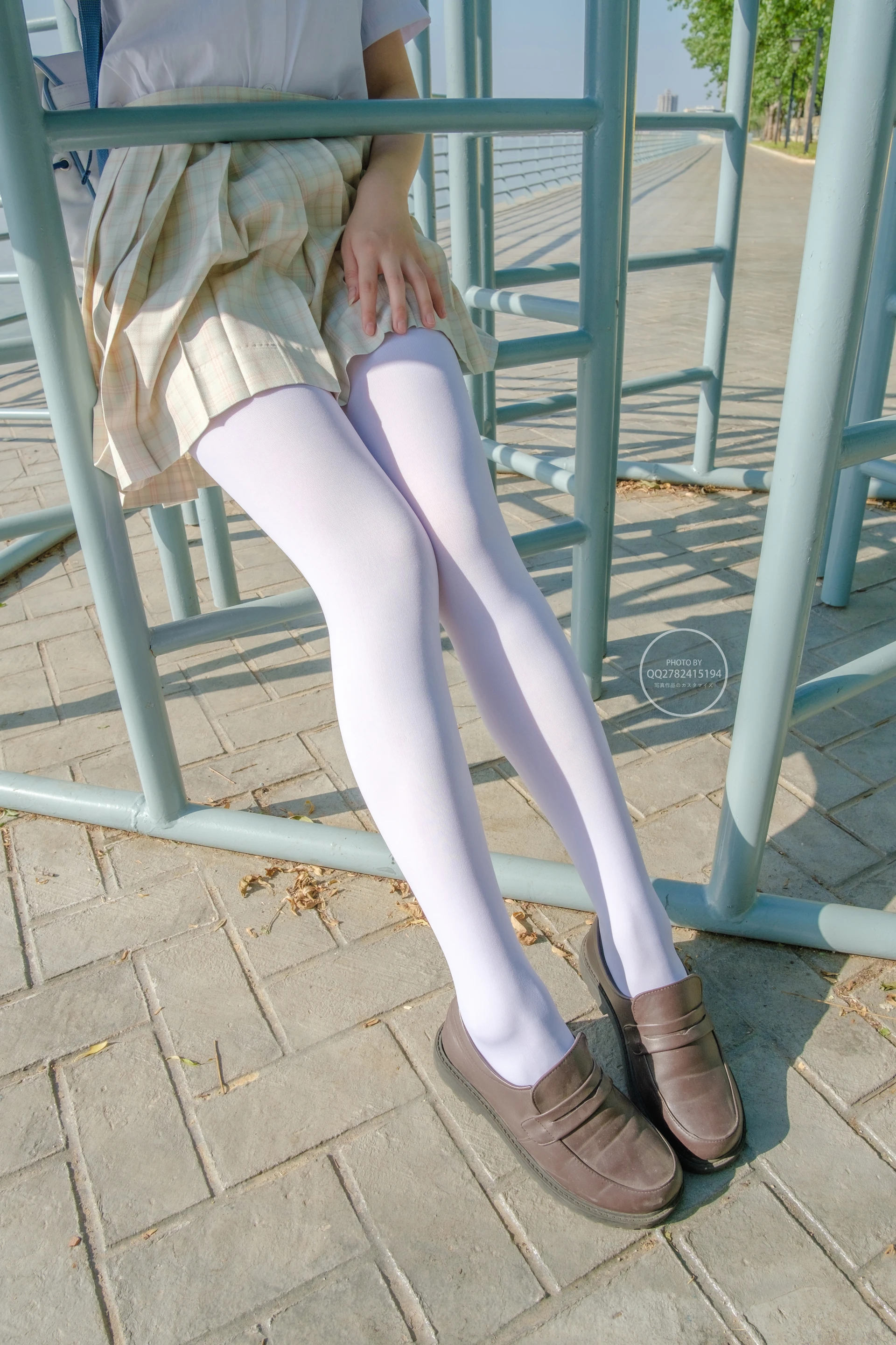 森萝财团 有料-40 小香 80D 白丝JK制服外景 [95P-1.1G]JK, JK制服, 制服, 小香, 有料, 森萝财团, 白丝, 美腿, 美足