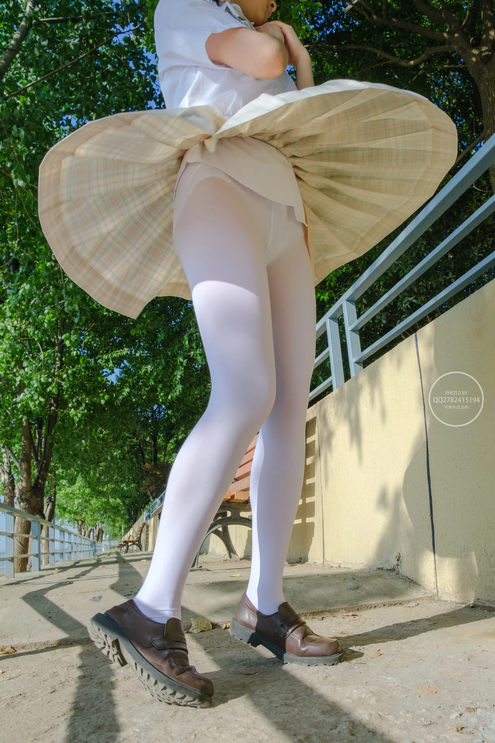 森萝财团 有料-40 小香 80D 白丝JK制服外景 [95P-1.1G]JK, JK制服, 制服, 小香, 有料, 森萝财团, 白丝, 美腿, 美足