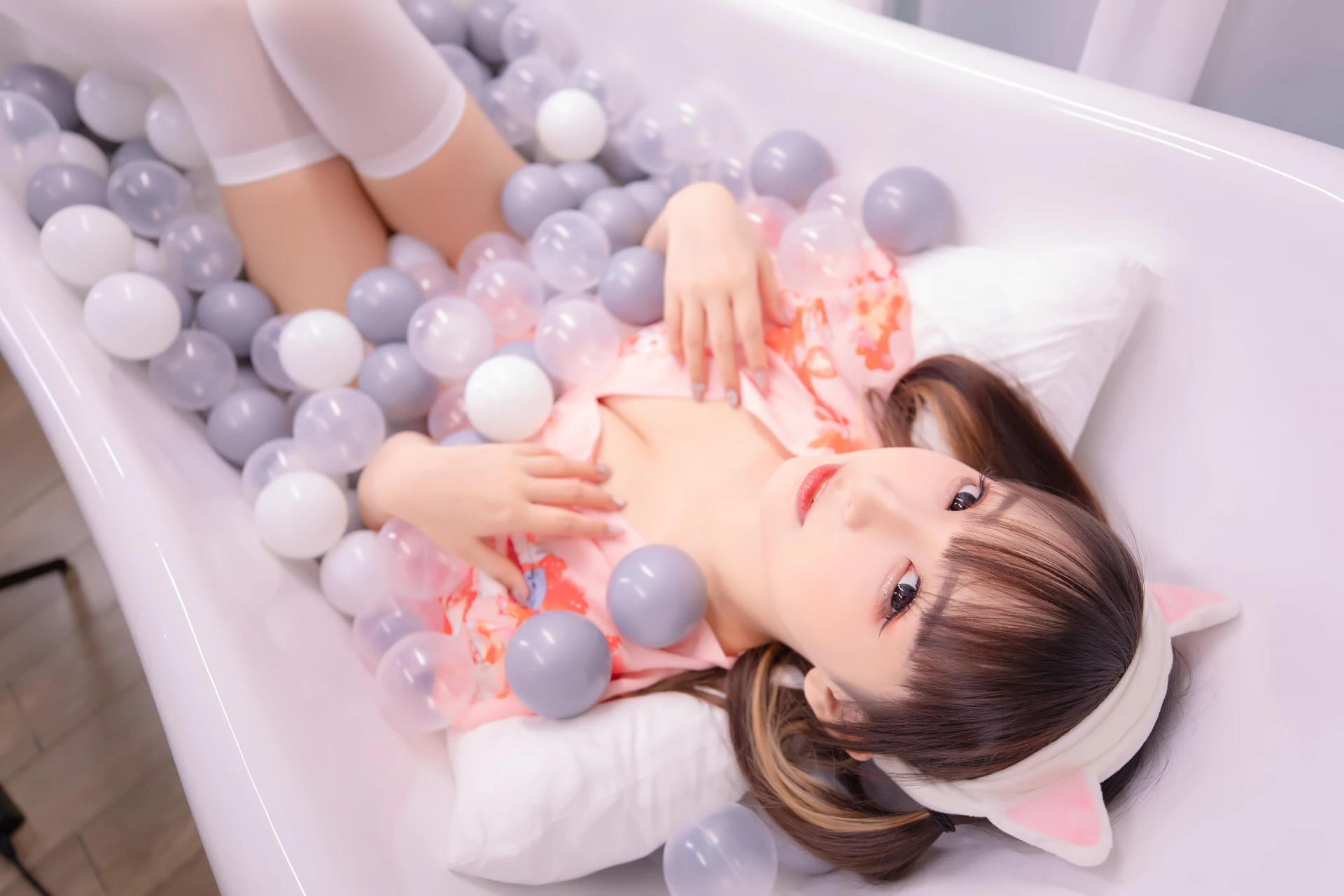 神楽坂真冬 第三季 序号15：《ガールズパフェ》雪糕少女 [150P2V-642MB]内衣, 双马尾, 白丝, 神楽坂真冬, 美腿, 美足