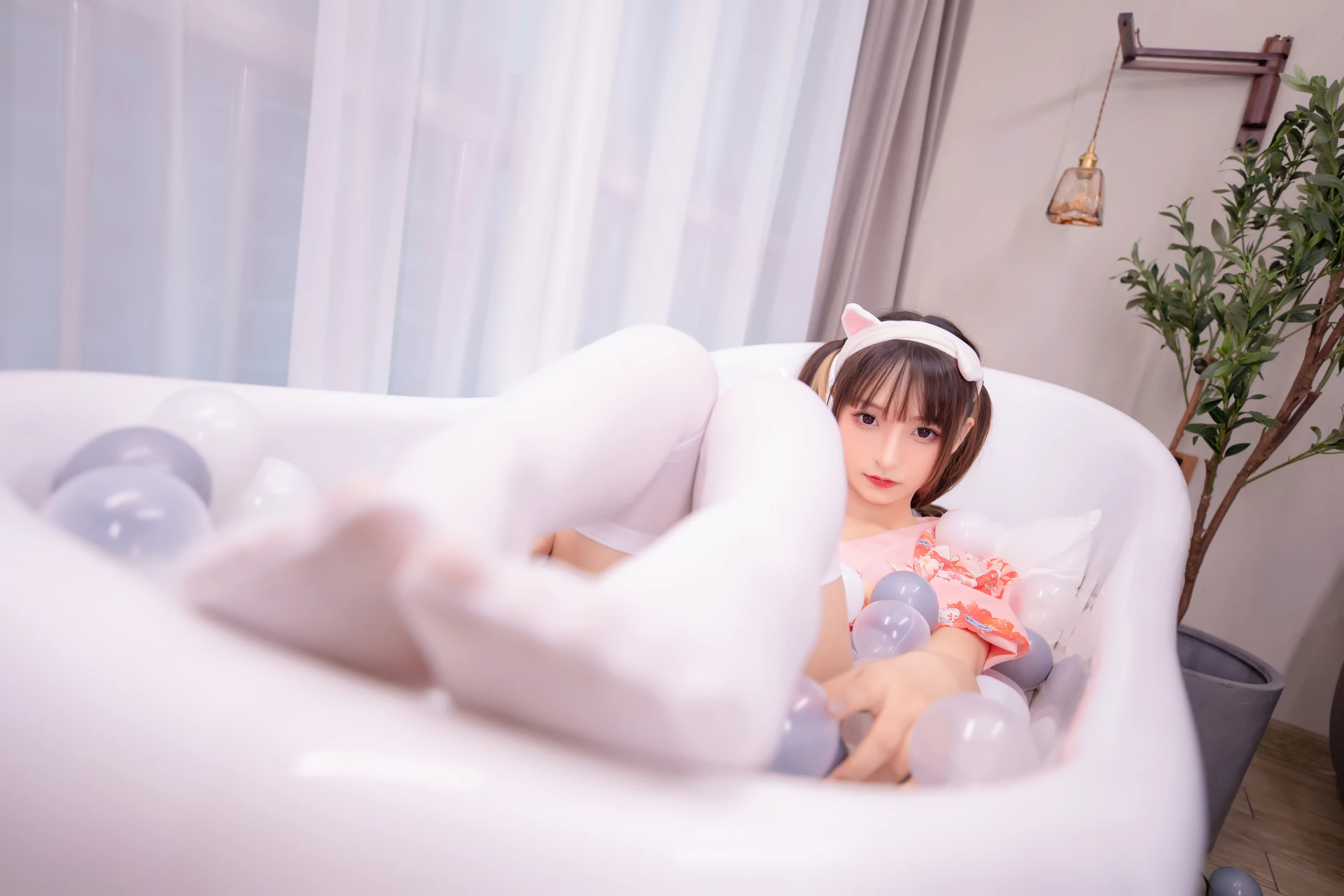 神楽坂真冬 第三季 序号15：《ガールズパフェ》雪糕少女 [150P2V-642MB]内衣, 双马尾, 白丝, 神楽坂真冬, 美腿, 美足