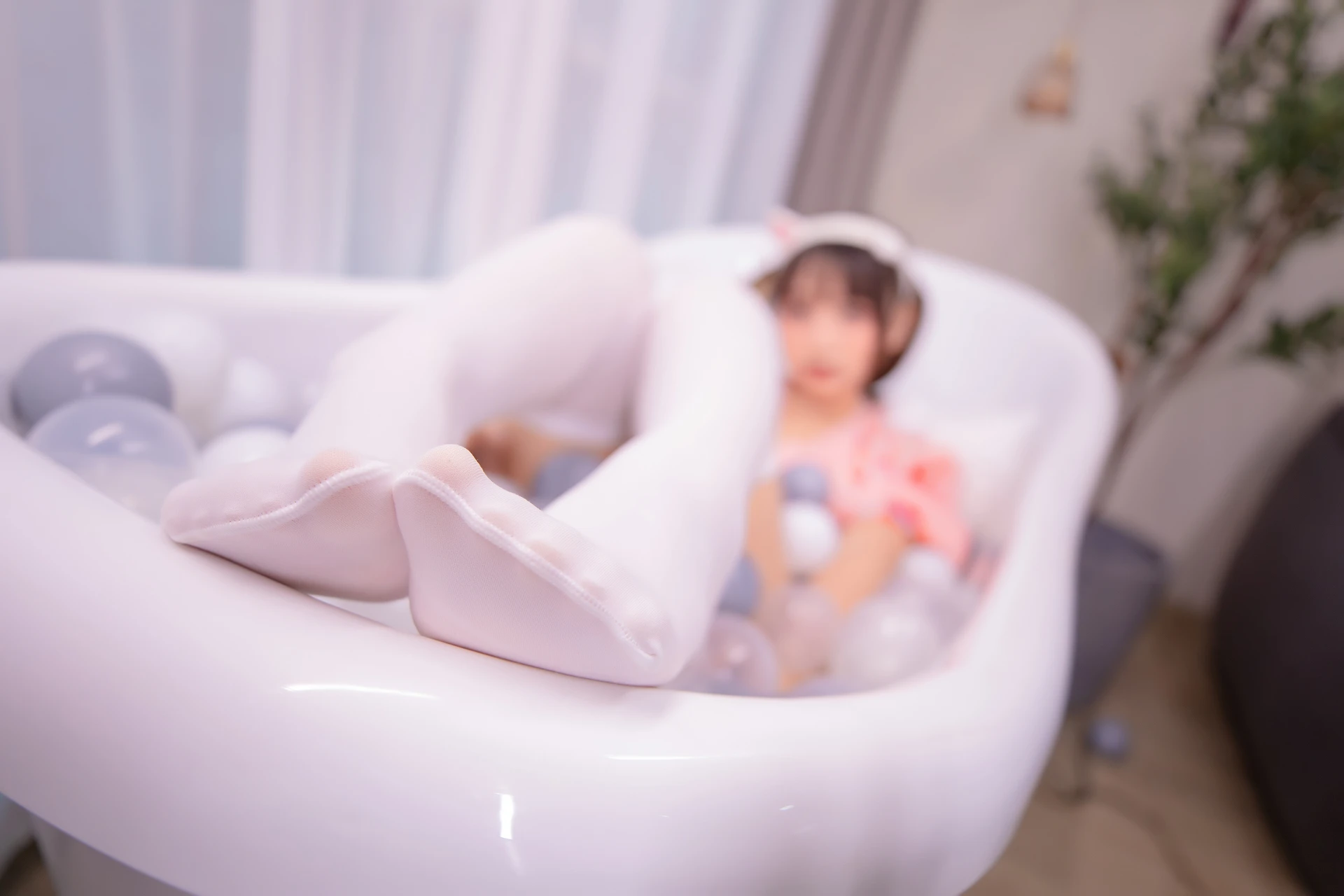 神楽坂真冬 第三季 序号15：《ガールズパフェ》雪糕少女 [150P2V-642MB]内衣, 双马尾, 白丝, 神楽坂真冬, 美腿, 美足