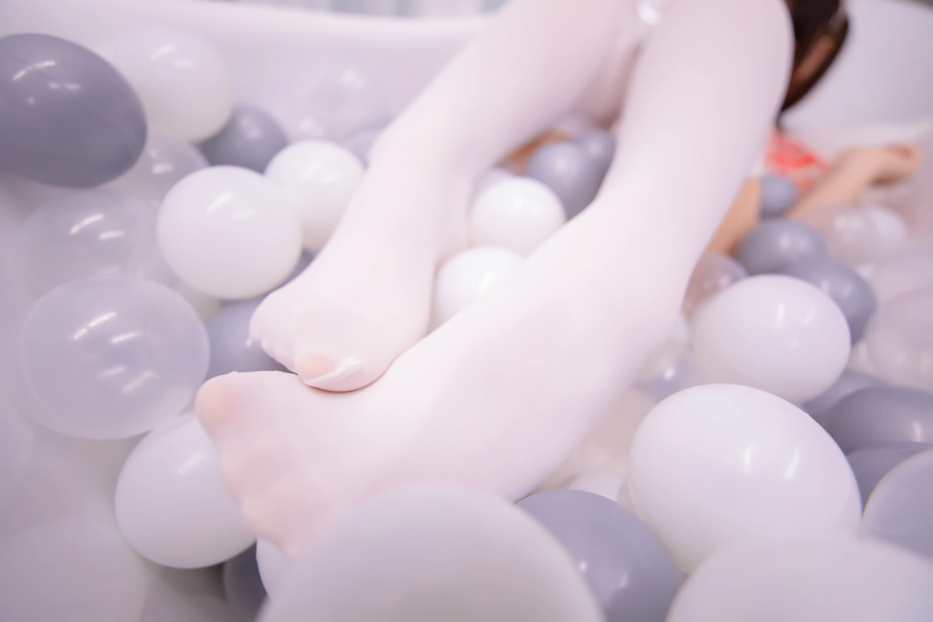 神楽坂真冬 第三季 序号15：《ガールズパフェ》雪糕少女 [150P2V-642MB]内衣, 双马尾, 白丝, 神楽坂真冬, 美腿, 美足