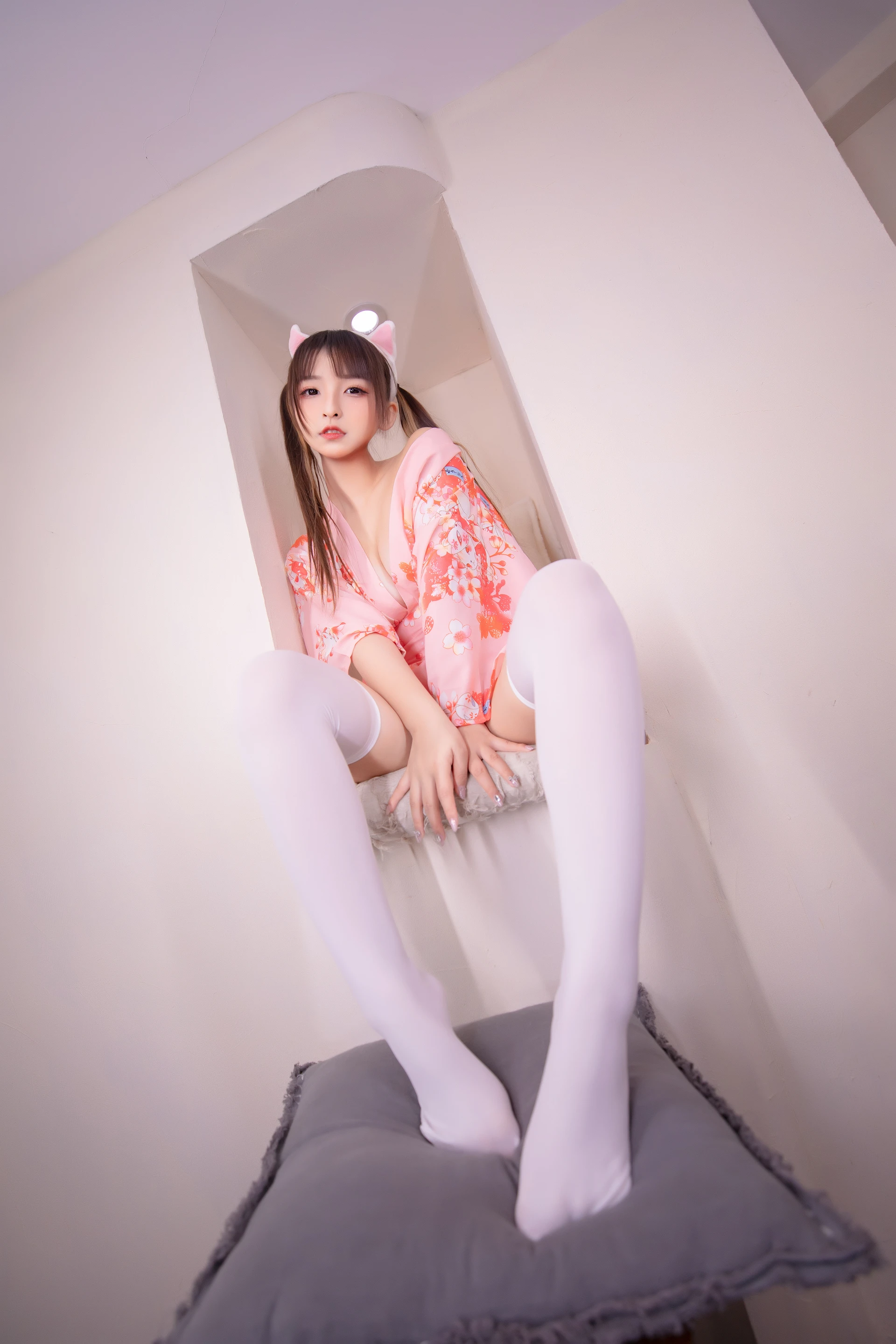 神楽坂真冬 第三季 序号15：《ガールズパフェ》雪糕少女 [150P2V-642MB]内衣, 双马尾, 白丝, 神楽坂真冬, 美腿, 美足