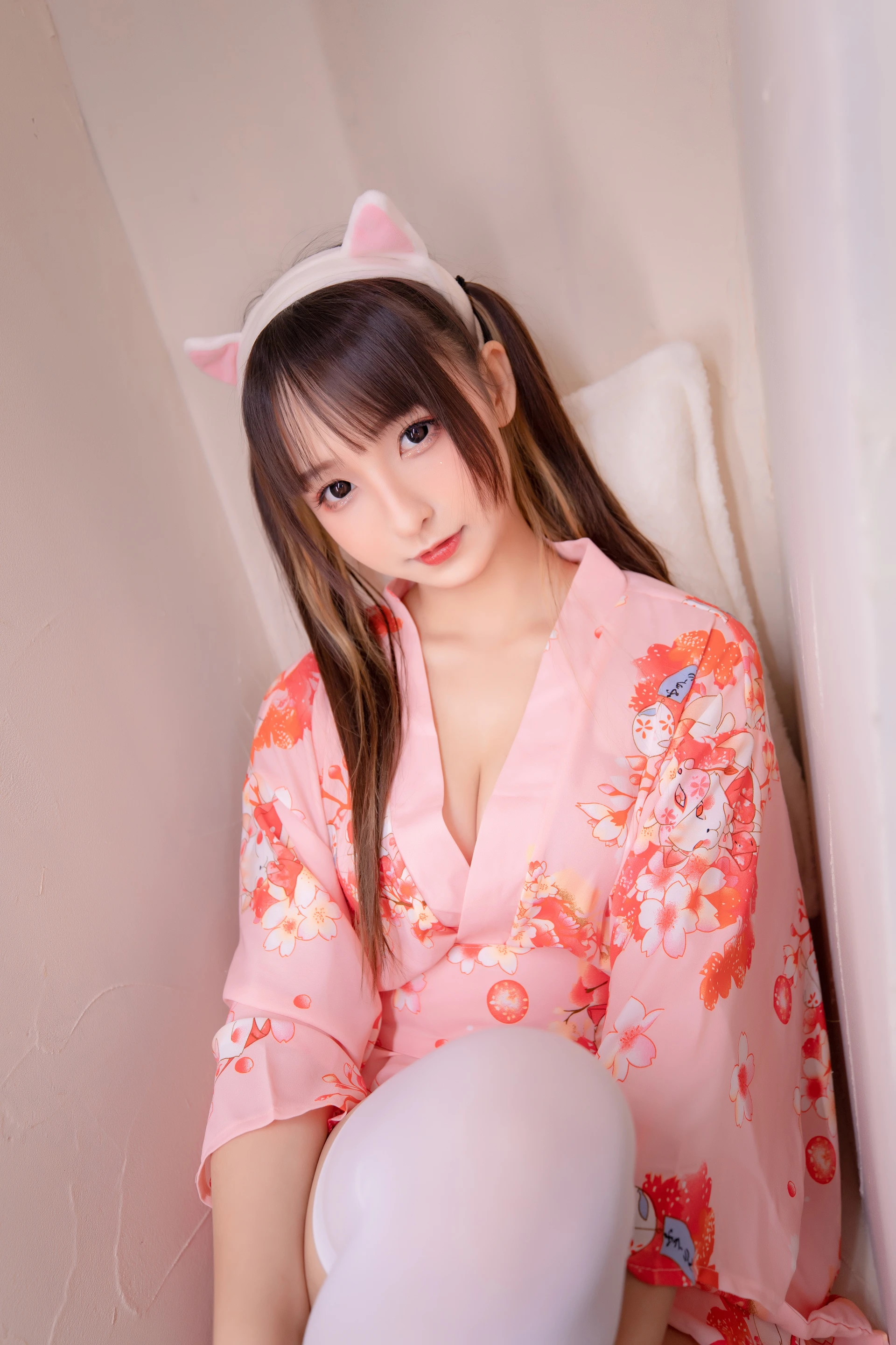 神楽坂真冬 第三季 序号15：《ガールズパフェ》雪糕少女 [150P2V-642MB]内衣, 双马尾, 白丝, 神楽坂真冬, 美腿, 美足