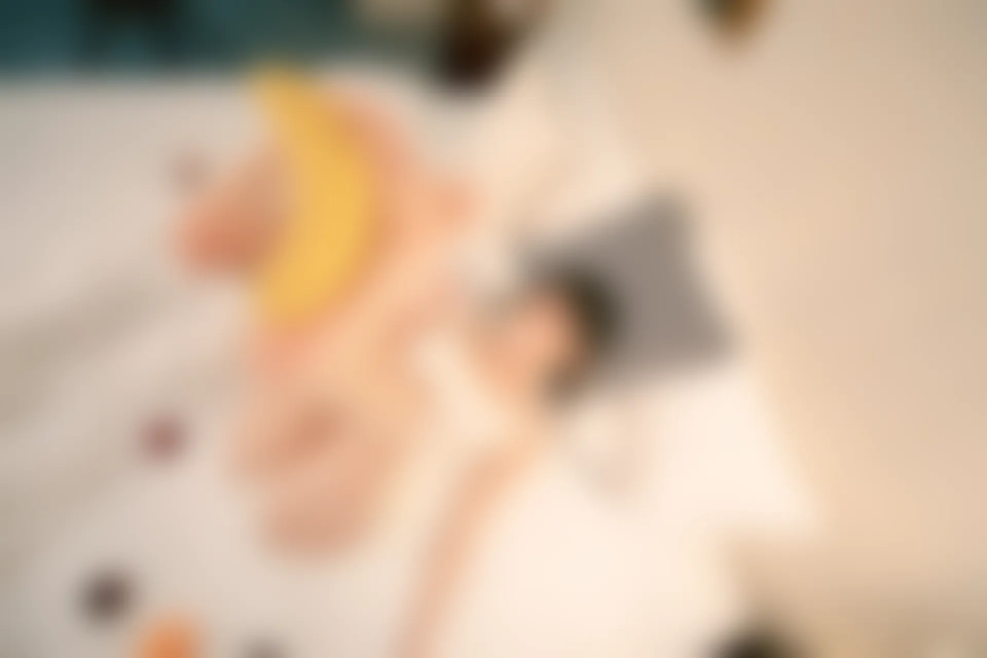 神楽坂真冬 第三季 序号15：《ガールズパフェ》雪糕少女 [150P2V-642MB]内衣, 双马尾, 白丝, 神楽坂真冬, 美腿, 美足