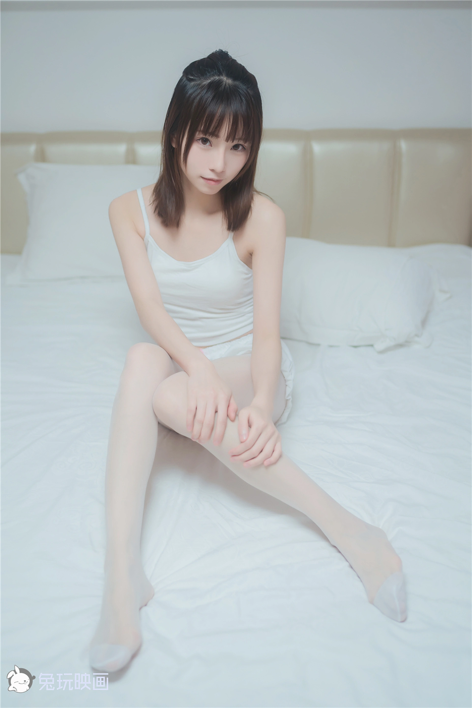 VOL.043 白丝套装 [42P-26.5MB]