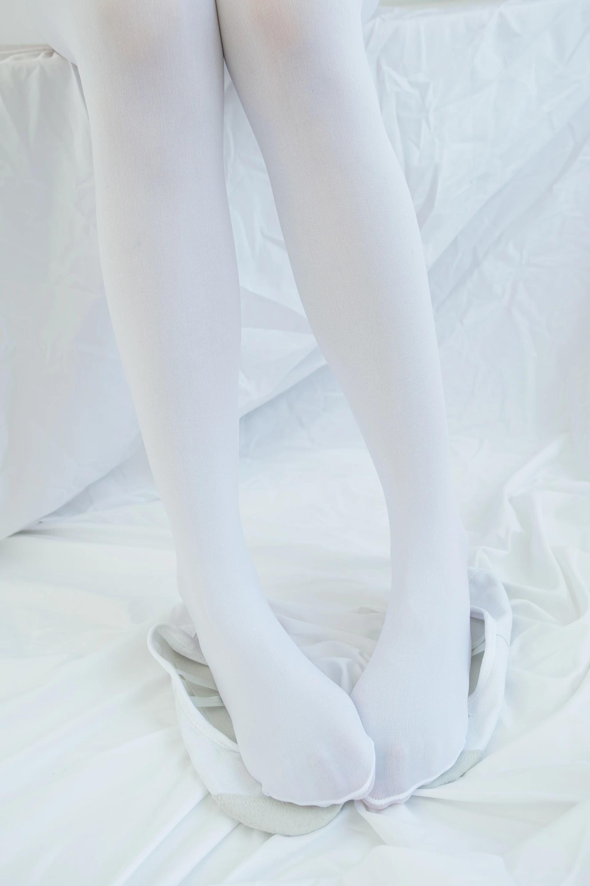 稚乖画册 赤西夜夜《Lolita》白丝双马尾 [29P-203MB]双马尾, 白丝, 稚乖画册, 美腿, 美足, 赤西夜夜