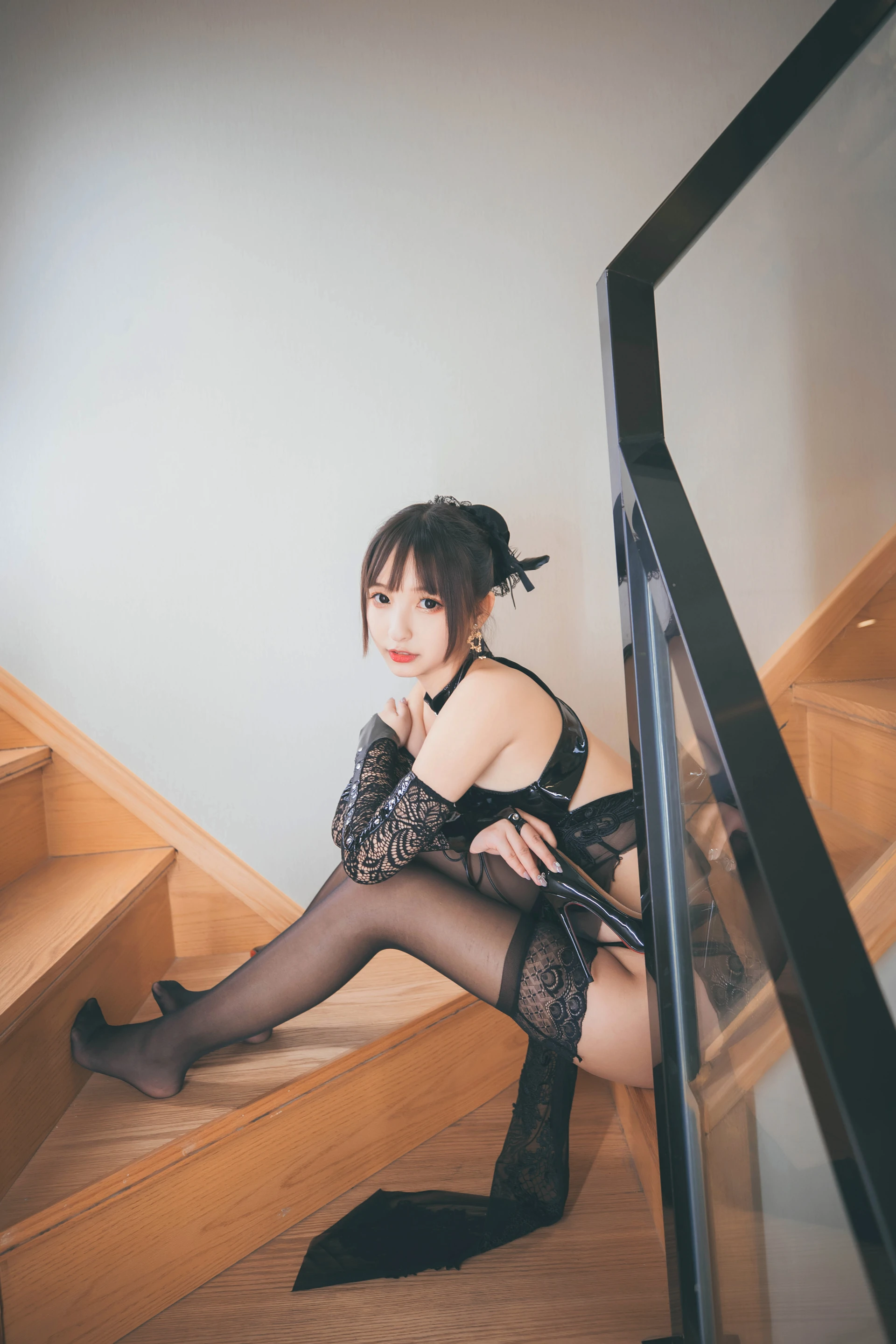 神楽坂真冬 第三季 序号12：《風と月》黑白旗袍 [150P2V-584MB]内衣, 旗袍, 白丝, 神楽坂真冬, 美腿, 美足, 高跟鞋, 黑丝