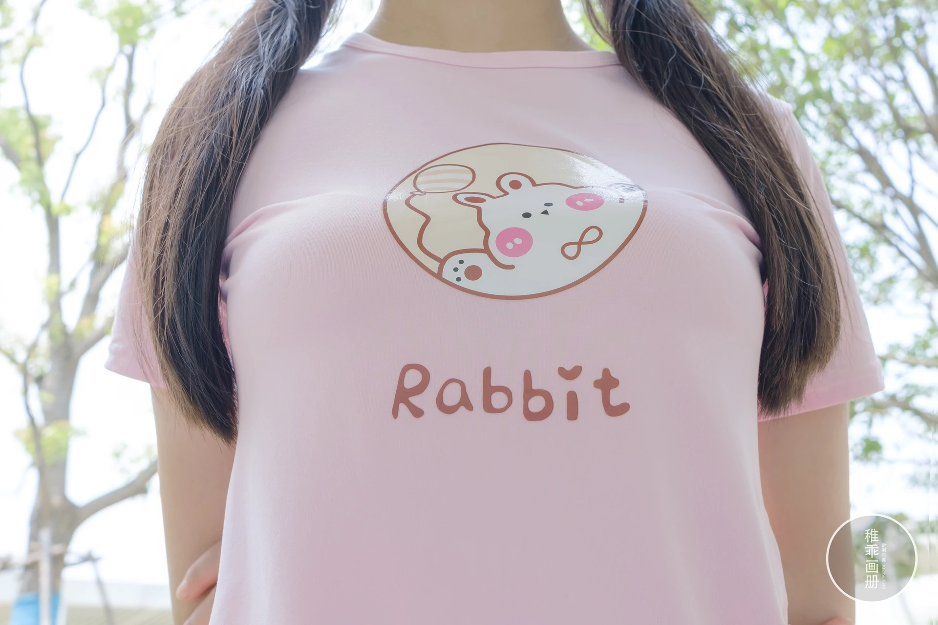 稚乖画册 晴空-08 赤西夜夜 户外80d白丝 双马尾短裙 [84P1V-2.9GB]双马尾, 可爱, 晴空, 白丝, 稚乖画册, 美腿, 美足, 赤西夜夜