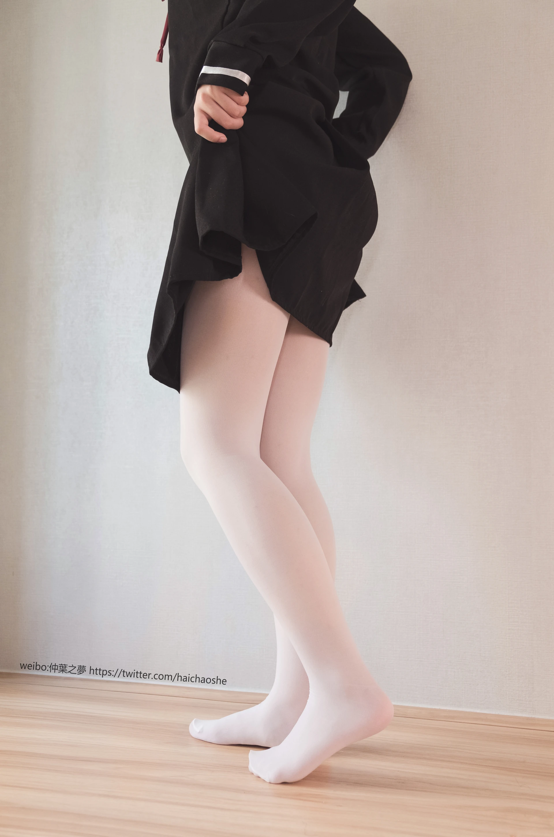 轻兰映画 Grand.016 白丝短发死裤水 [107P-633.1M]死裤水, 白丝, 短发, 美腿, 美足, 轻兰映画