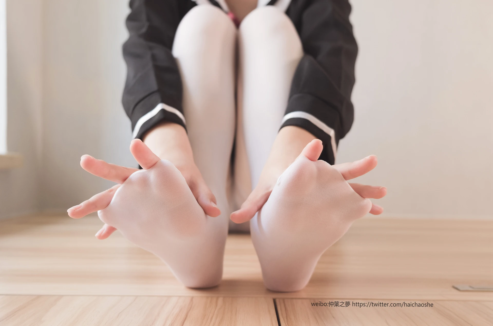 轻兰映画 Grand.016 白丝短发死裤水 [107P-633.1M]死裤水, 白丝, 短发, 美腿, 美足, 轻兰映画