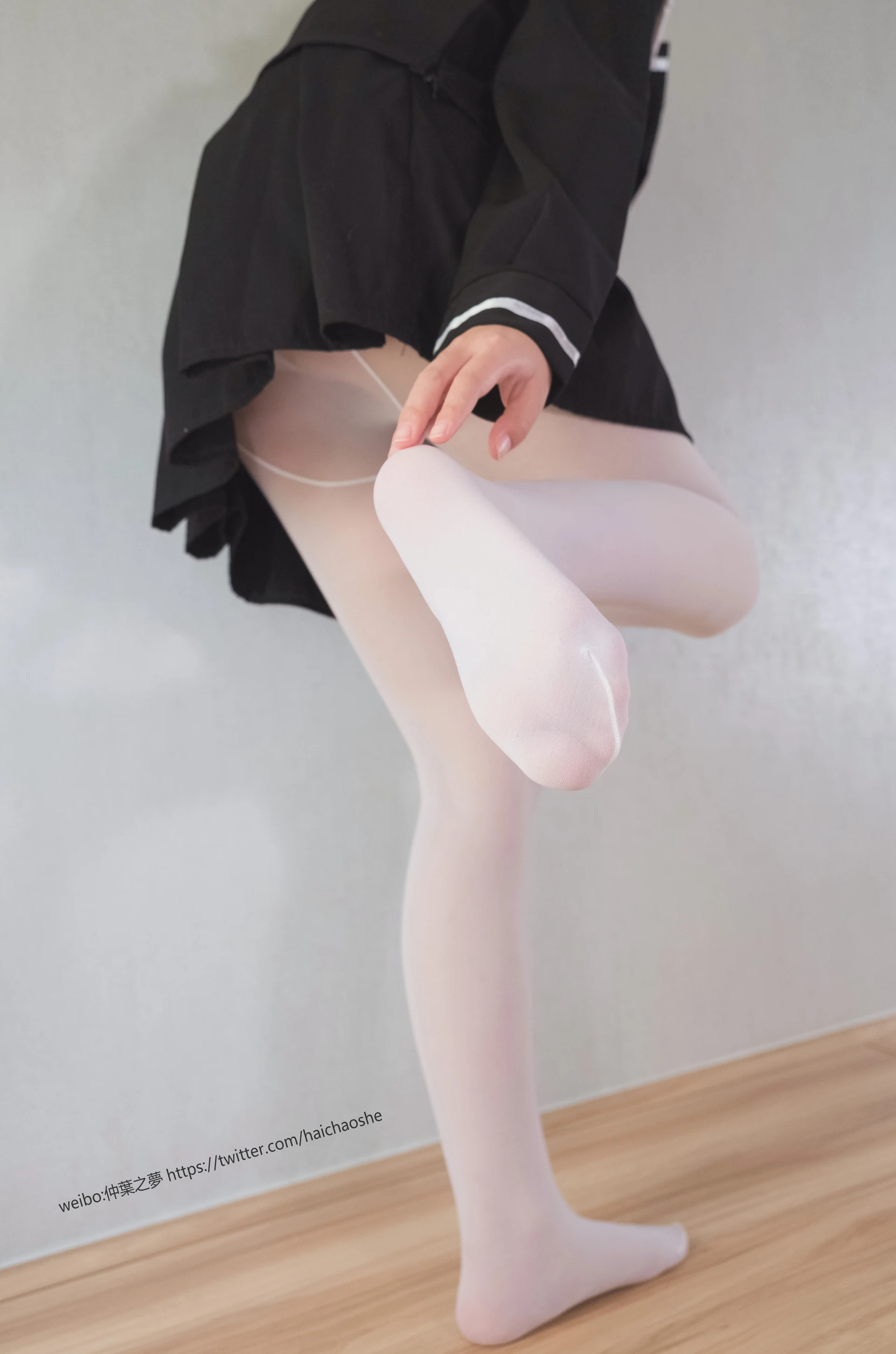 轻兰映画 Grand.016 白丝短发死裤水 [107P-633.1M]死裤水, 白丝, 短发, 美腿, 美足, 轻兰映画