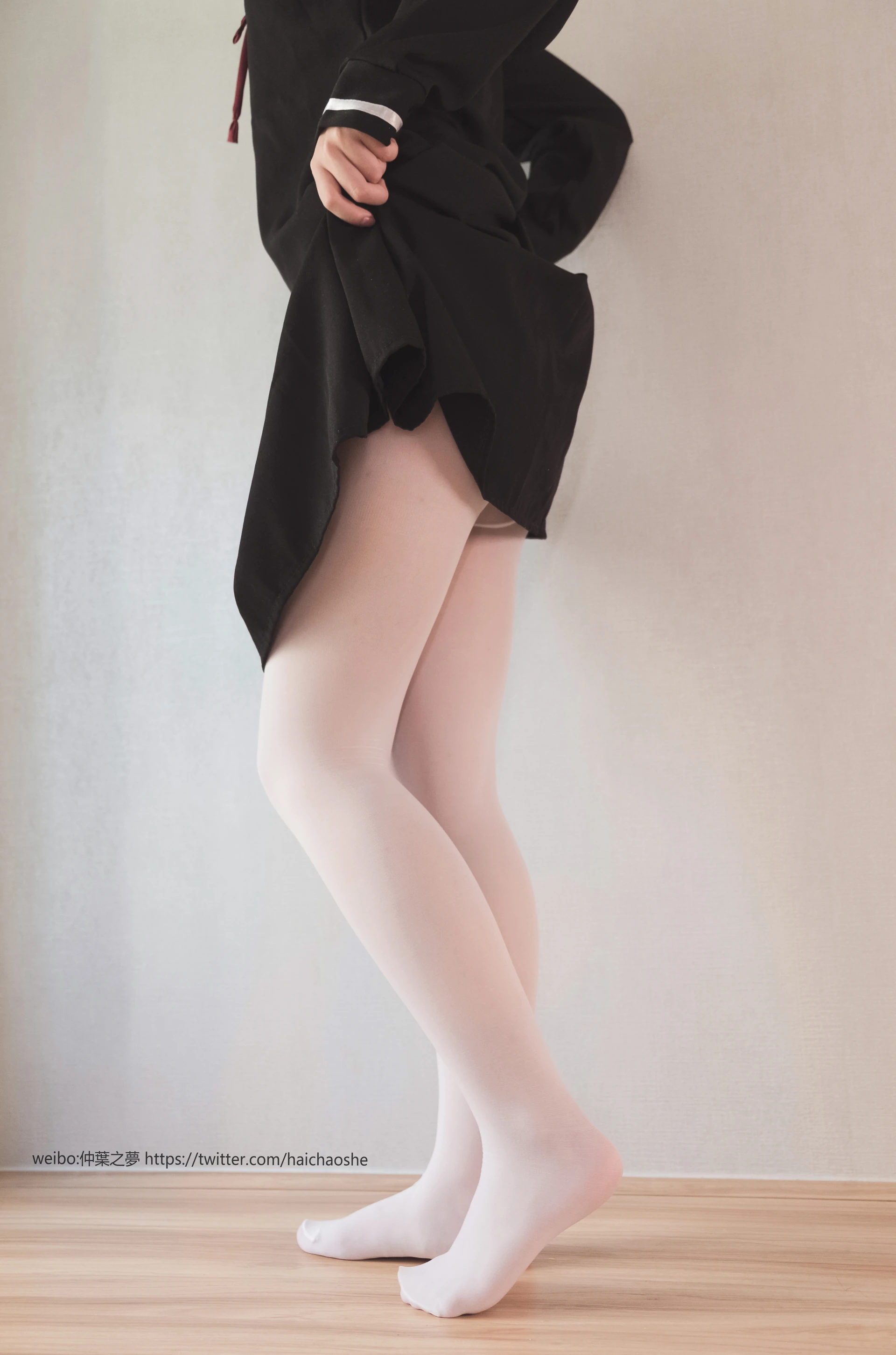 轻兰映画 Grand.016 白丝短发死裤水 [107P-633.1M]死裤水, 白丝, 短发, 美腿, 美足, 轻兰映画