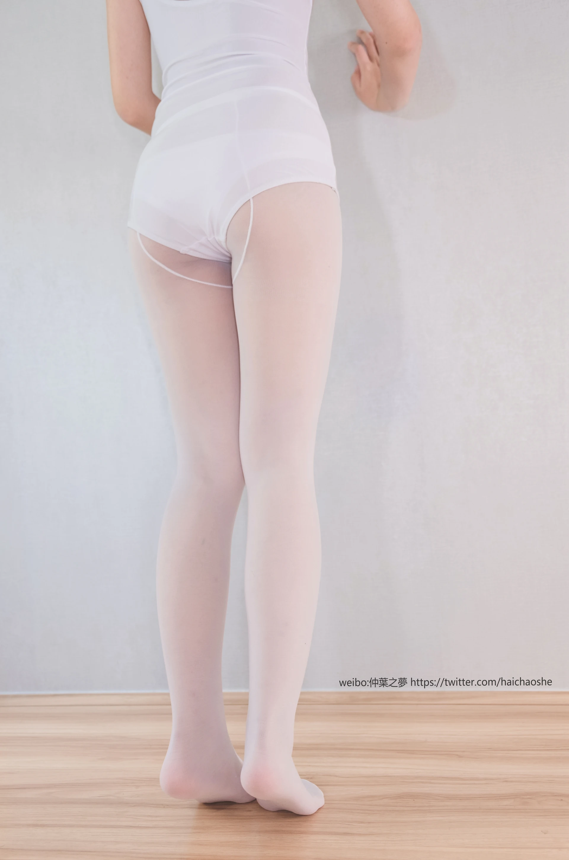 轻兰映画 Grand.016 白丝短发死裤水 [107P-633.1M]死裤水, 白丝, 短发, 美腿, 美足, 轻兰映画