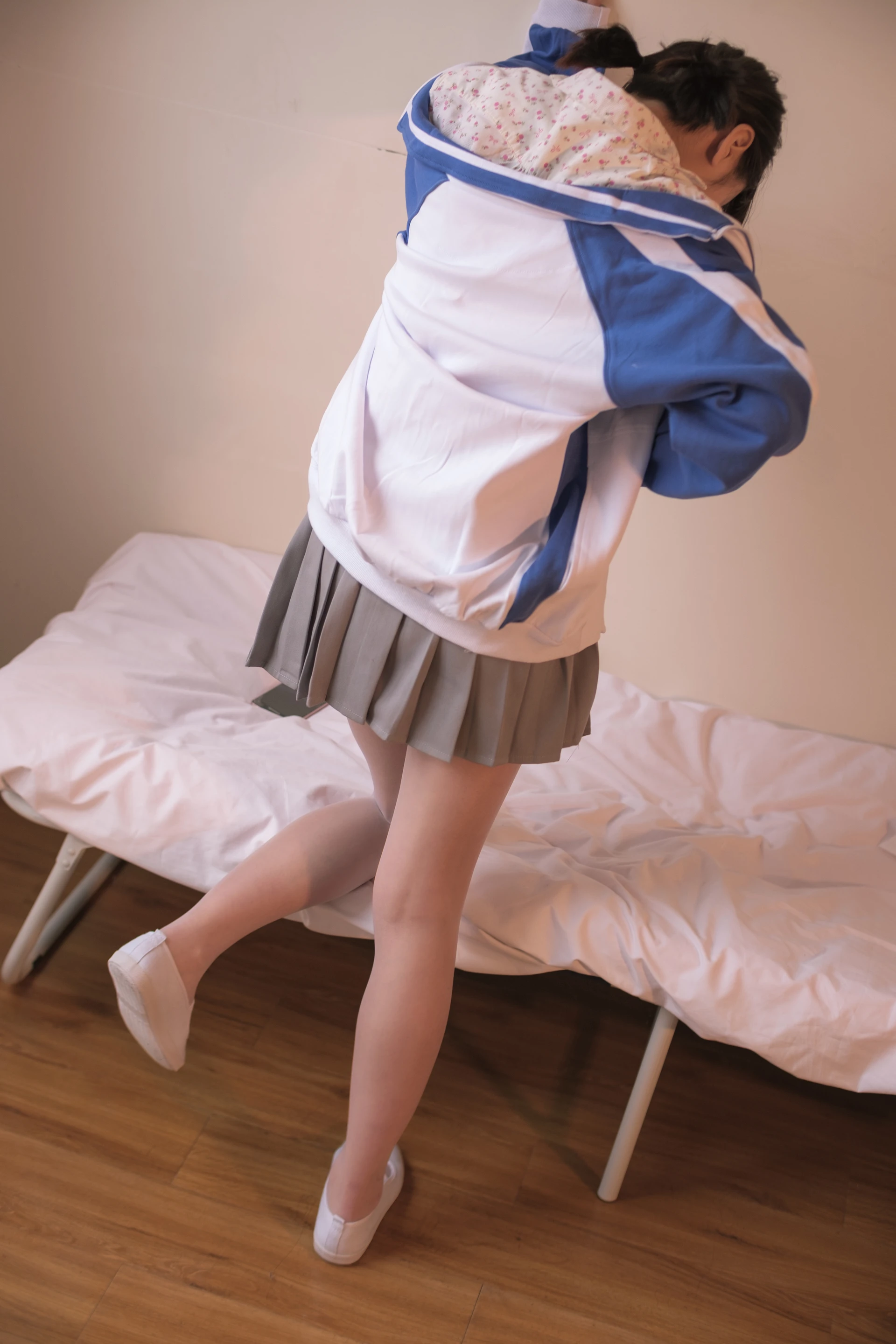 森萝财团 X-007 [113P1V-2.02G]学生装, 美腿, 美足, 肉丝
