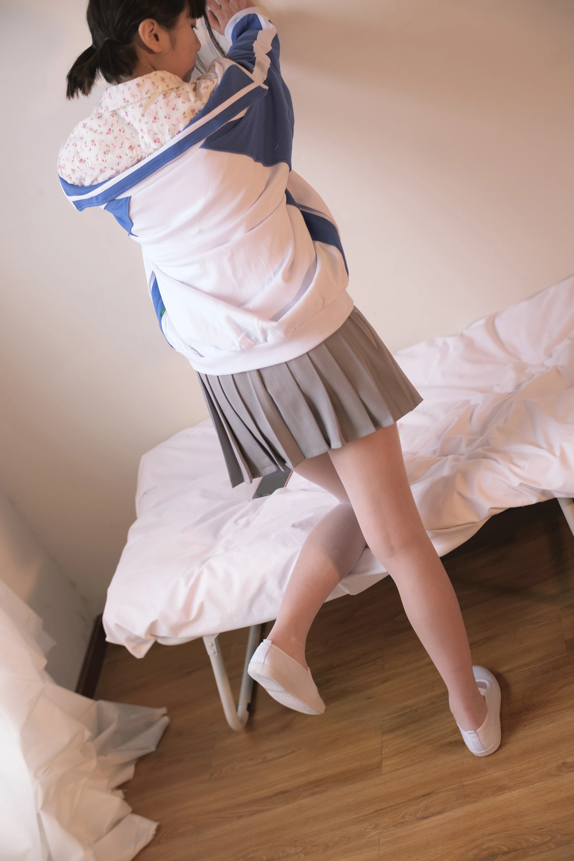 森萝财团 X-007 [113P1V-2.02G]学生装, 美腿, 美足, 肉丝