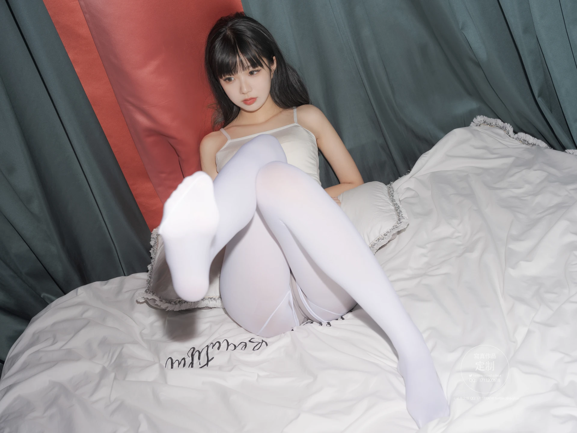 紧急企划 VOL.020 [49P-765MB] 一只喵喵梓 白丝居家服一只喵喵梓, 居家服, 白丝, 紧急企划, 美腿, 美足