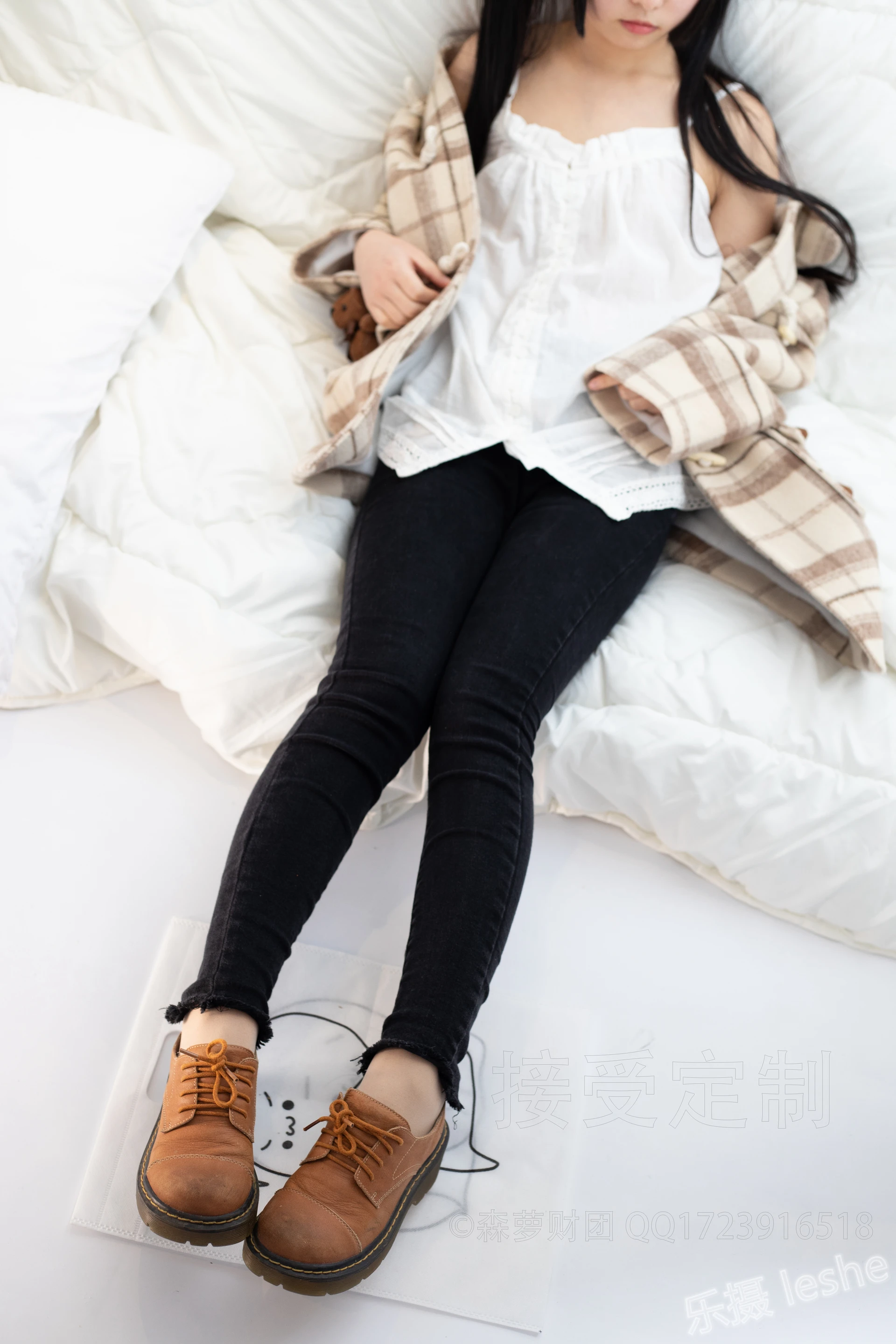 爱花写真 ALPHA-018 [121P-1.51G]可爱, 森萝财团, 爱花写真, 美腿, 肉丝