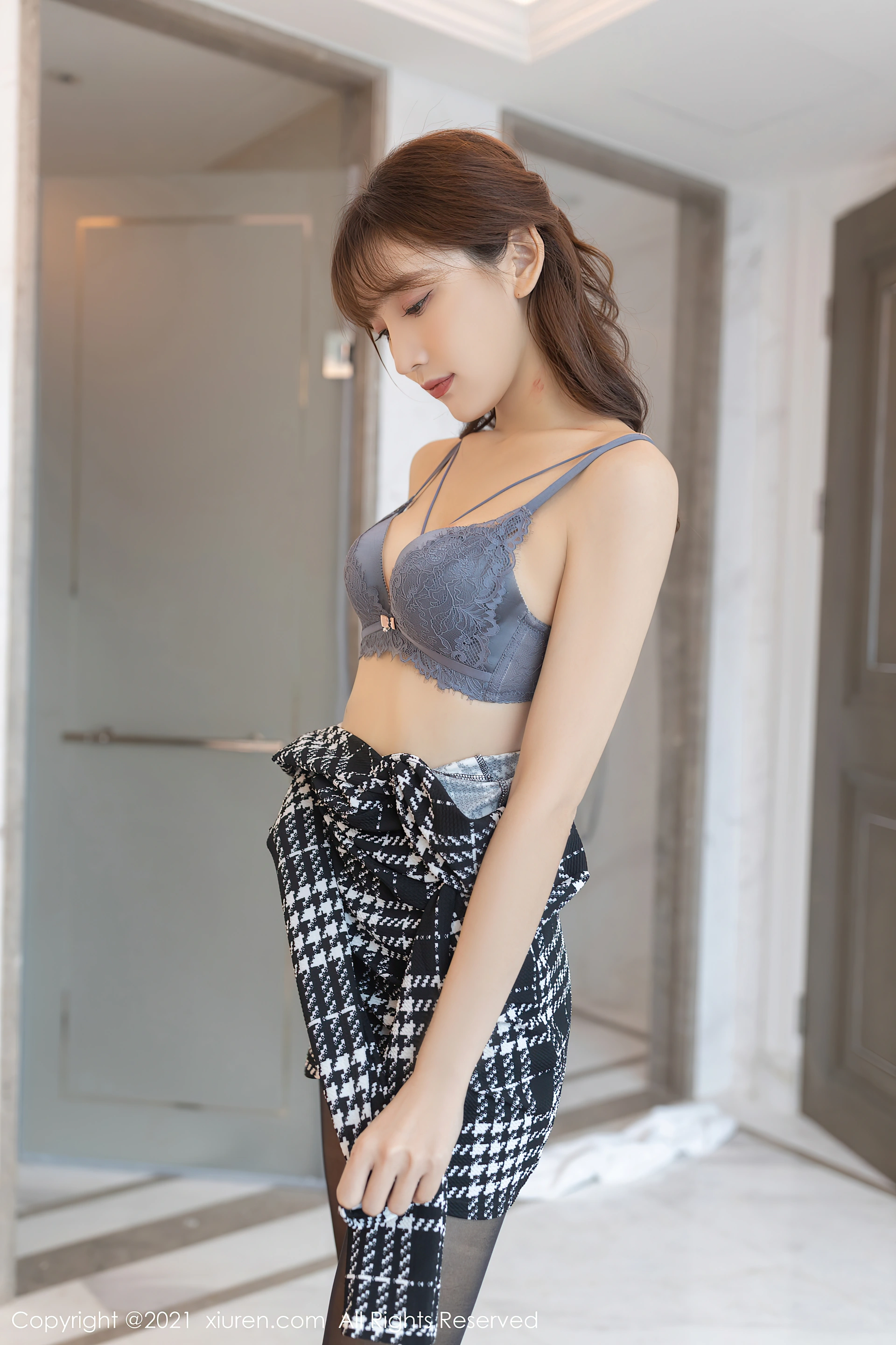 XiuRen秀人网 2021.12.02 No.4292 陆萱萱 黑丝 御姐[89+1P 815MB]
