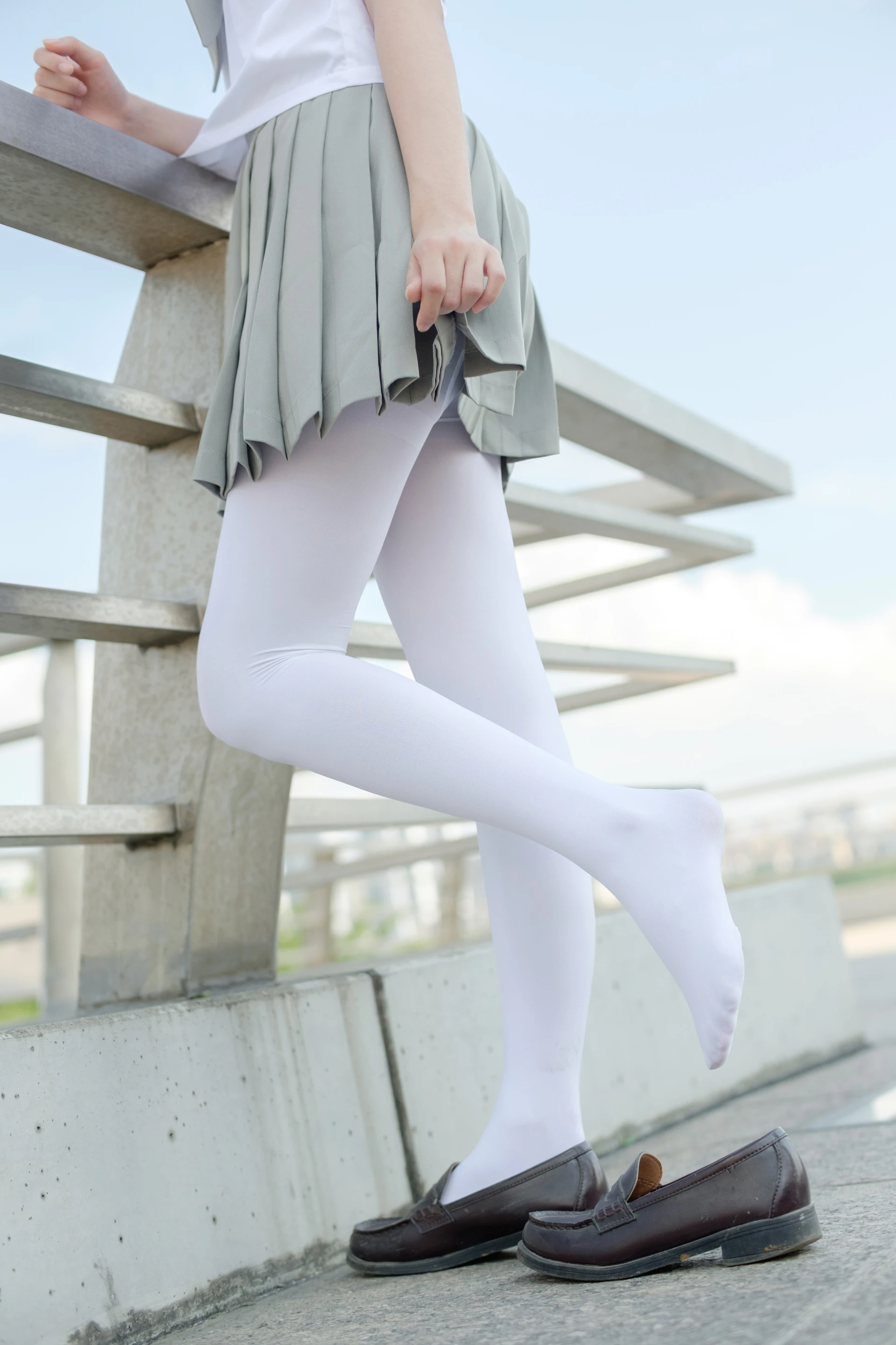 森萝财团 R15-026 [79P-407M]可爱, 学生装, 森萝财团, 白丝, 美腿