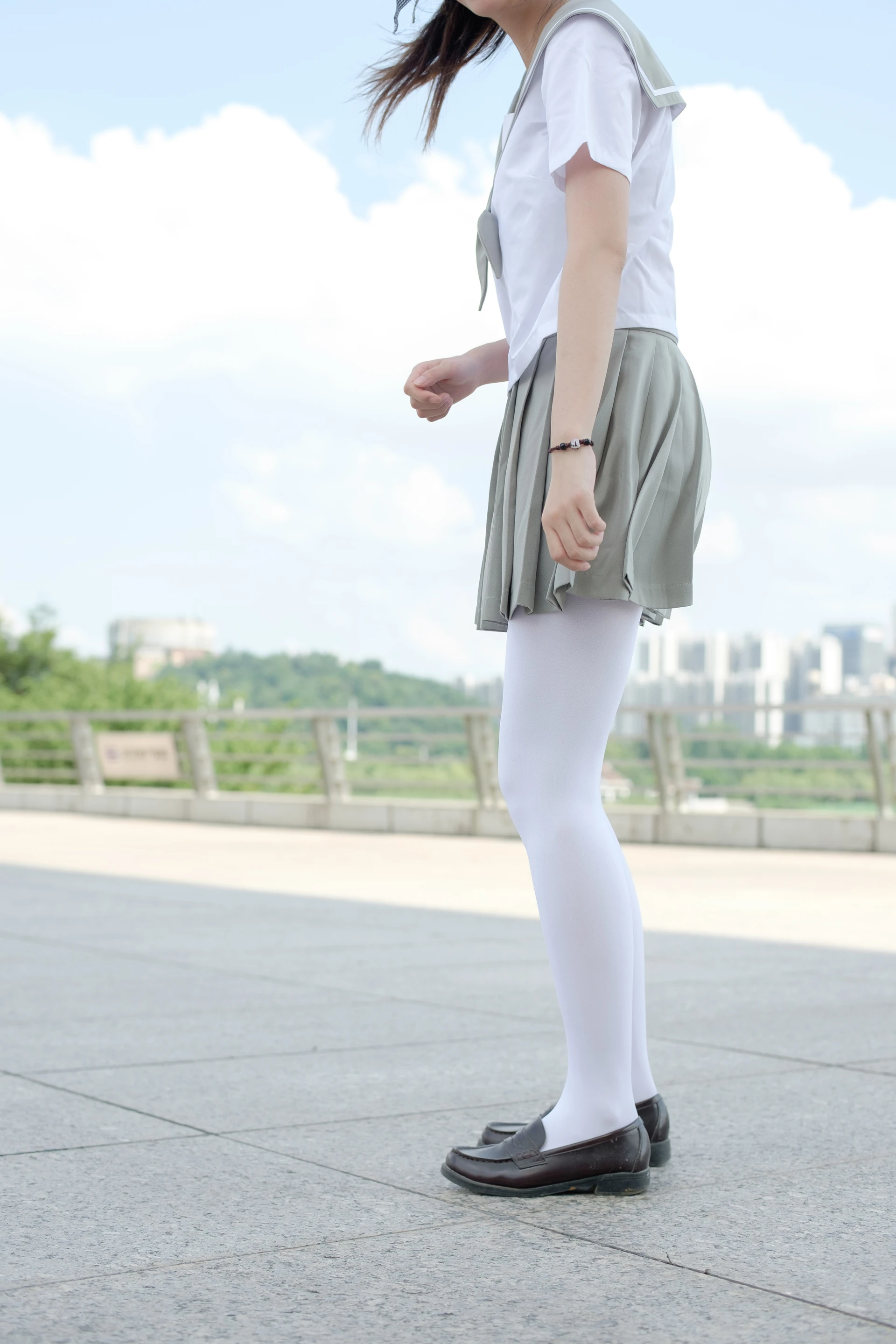 森萝财团 R15-026 [79P-407M]可爱, 学生装, 森萝财团, 白丝, 美腿