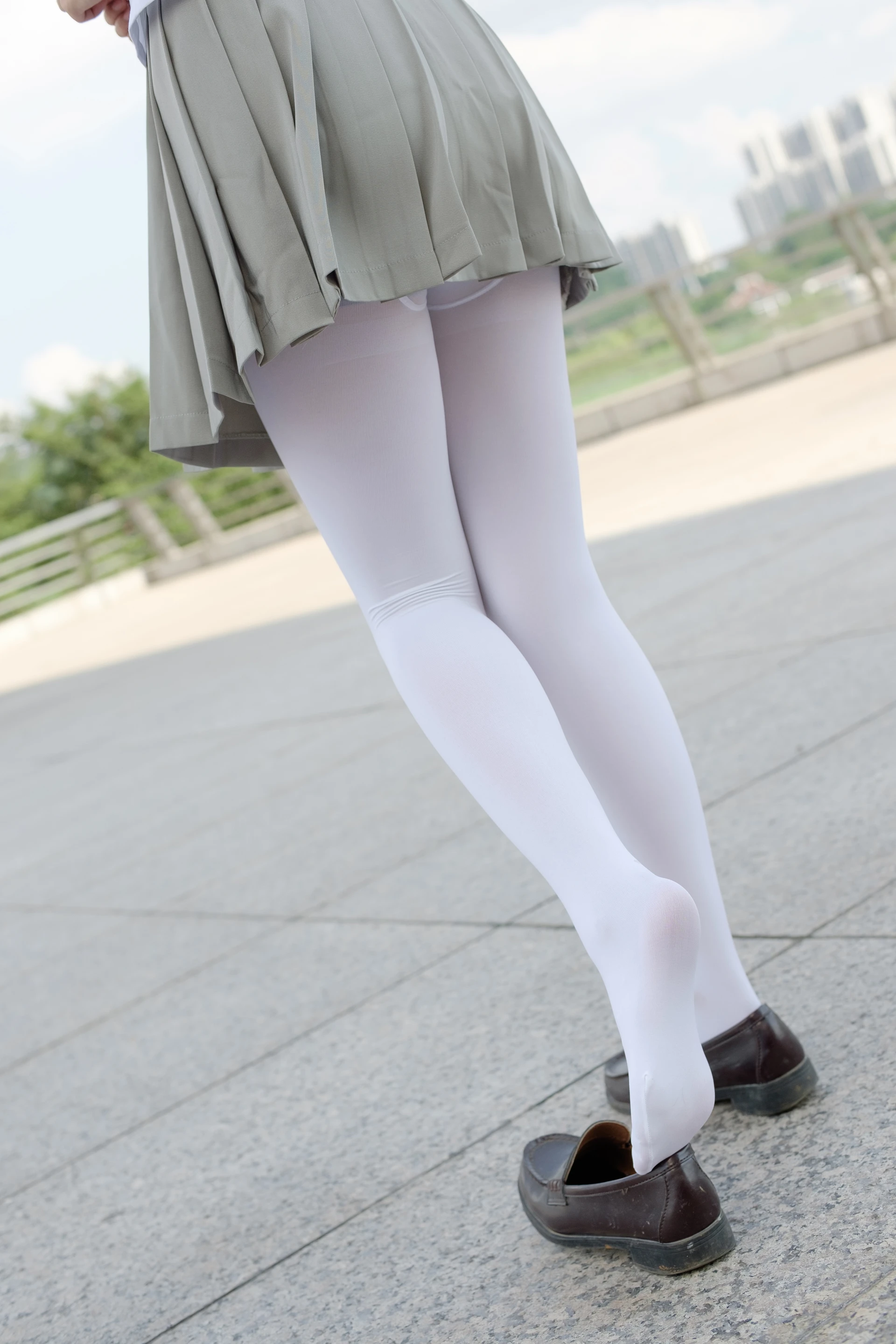 森萝财团 R15-026 [79P-407M]可爱, 学生装, 森萝财团, 白丝, 美腿