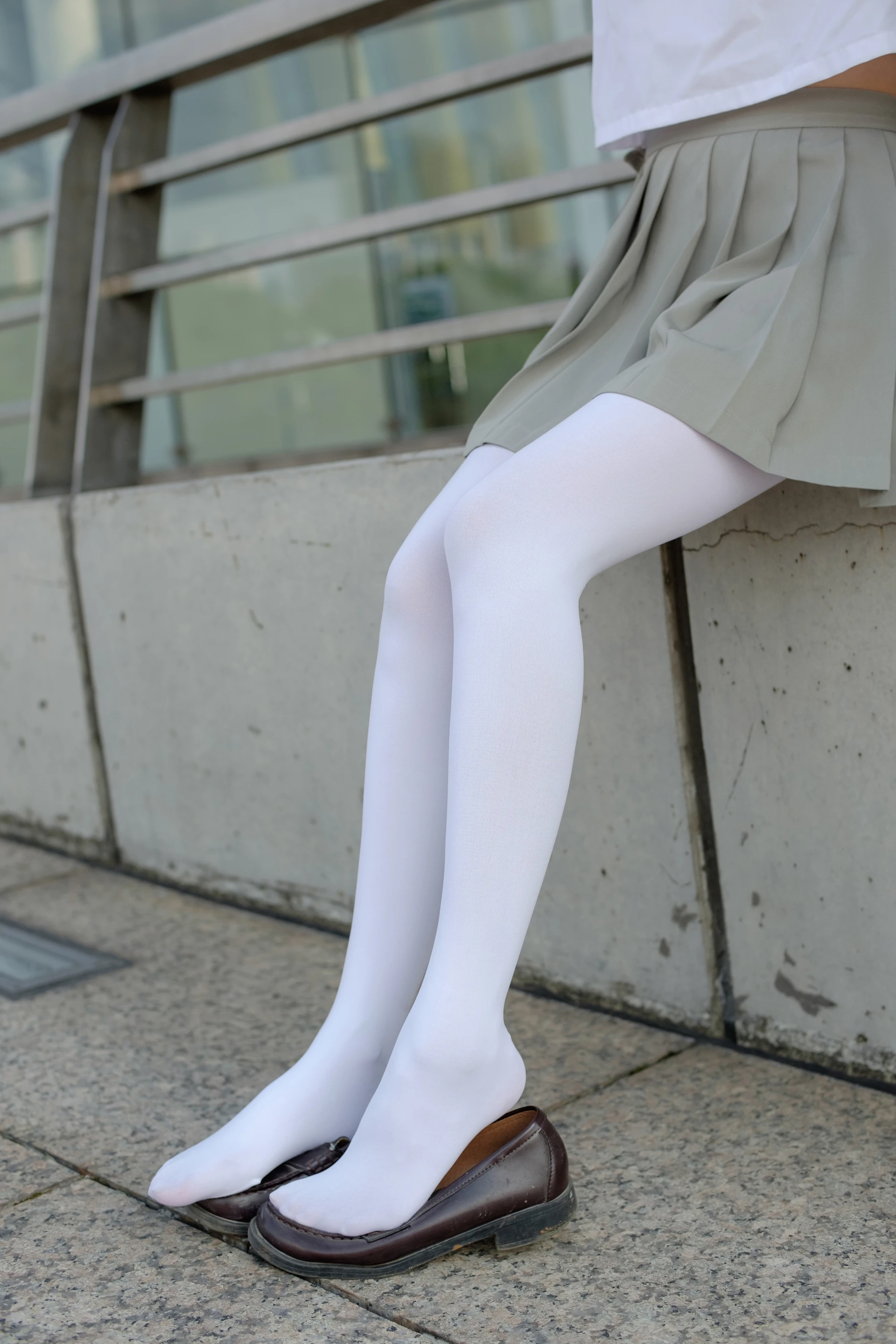 森萝财团 R15-026 [79P-407M]可爱, 学生装, 森萝财团, 白丝, 美腿