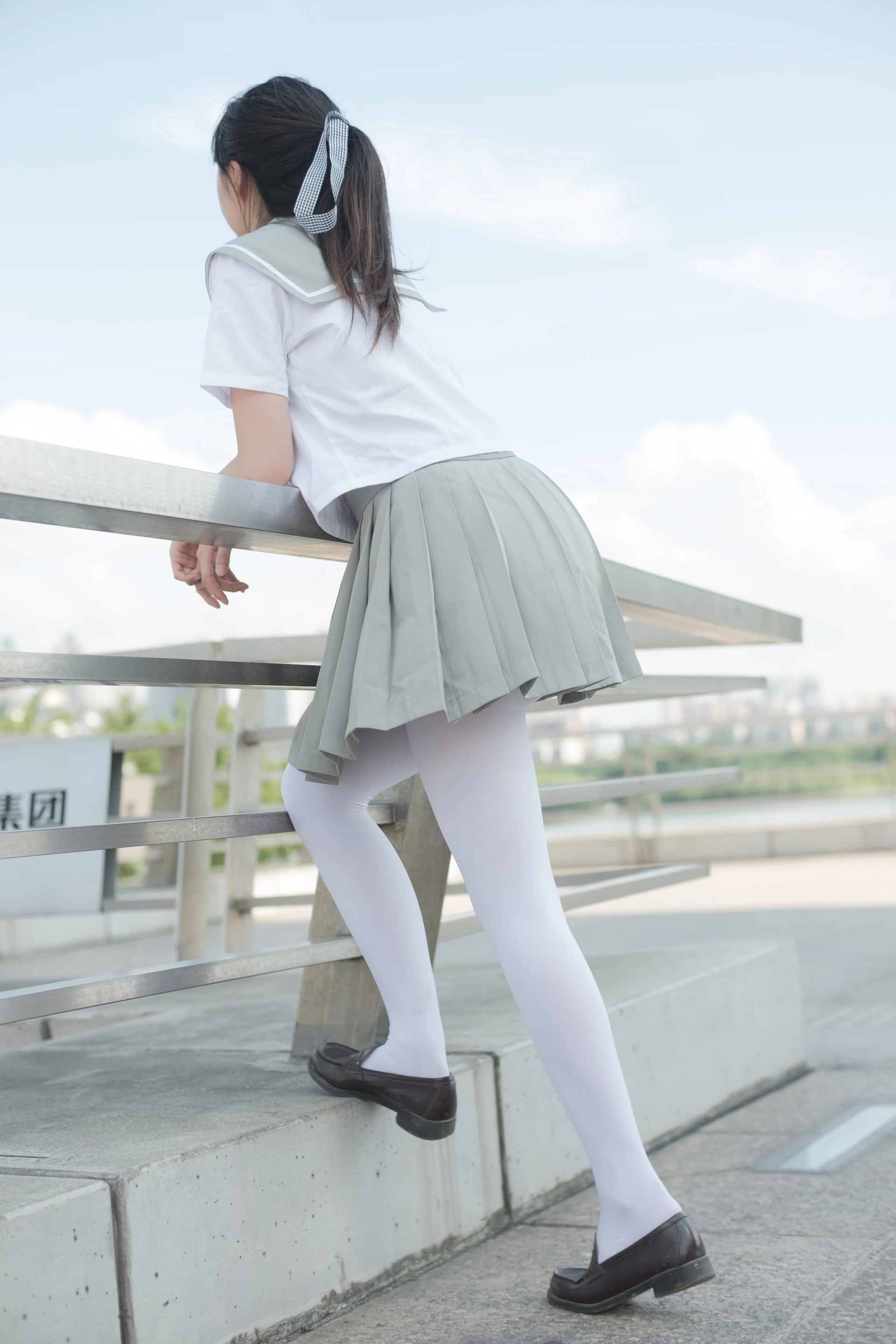 森萝财团 R15-026 [79P-407M]可爱, 学生装, 森萝财团, 白丝, 美腿