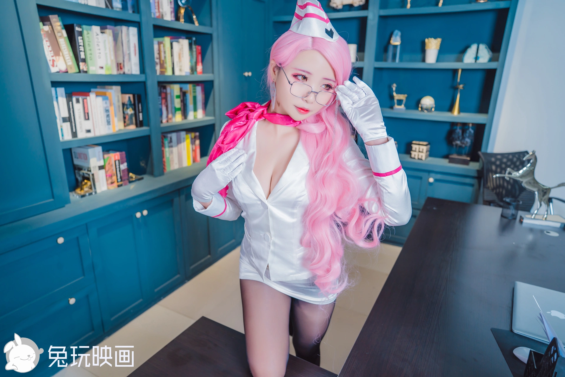 D55.004 秘书狐 [39P-503MB]