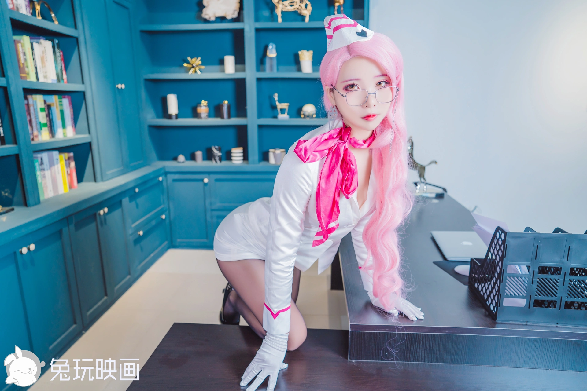 D55.004 秘书狐 [39P-503MB]