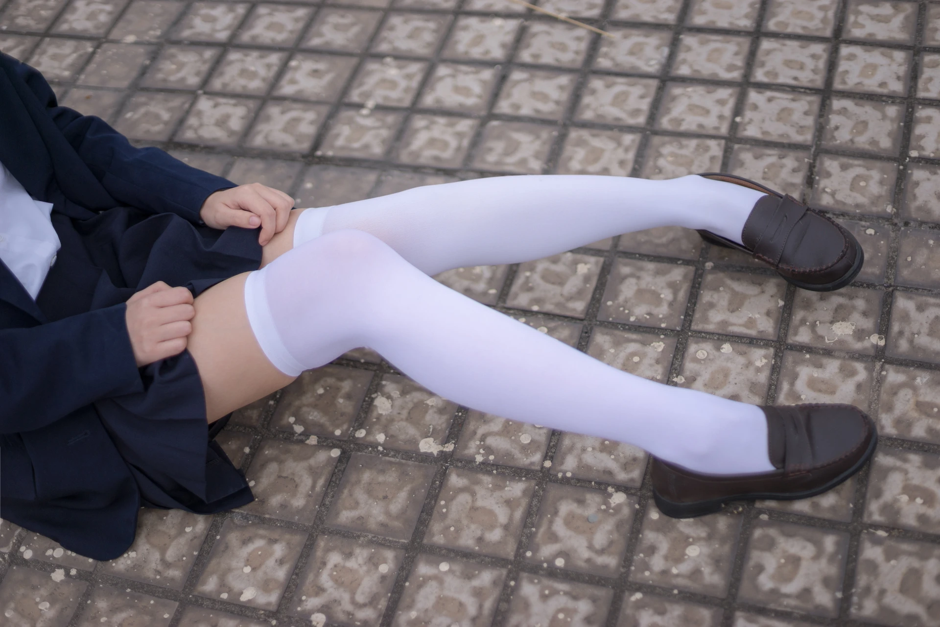 轻兰映画 VOL.004 [48P-447M]可爱, 学生装, 白丝, 美腿, 轻兰映画