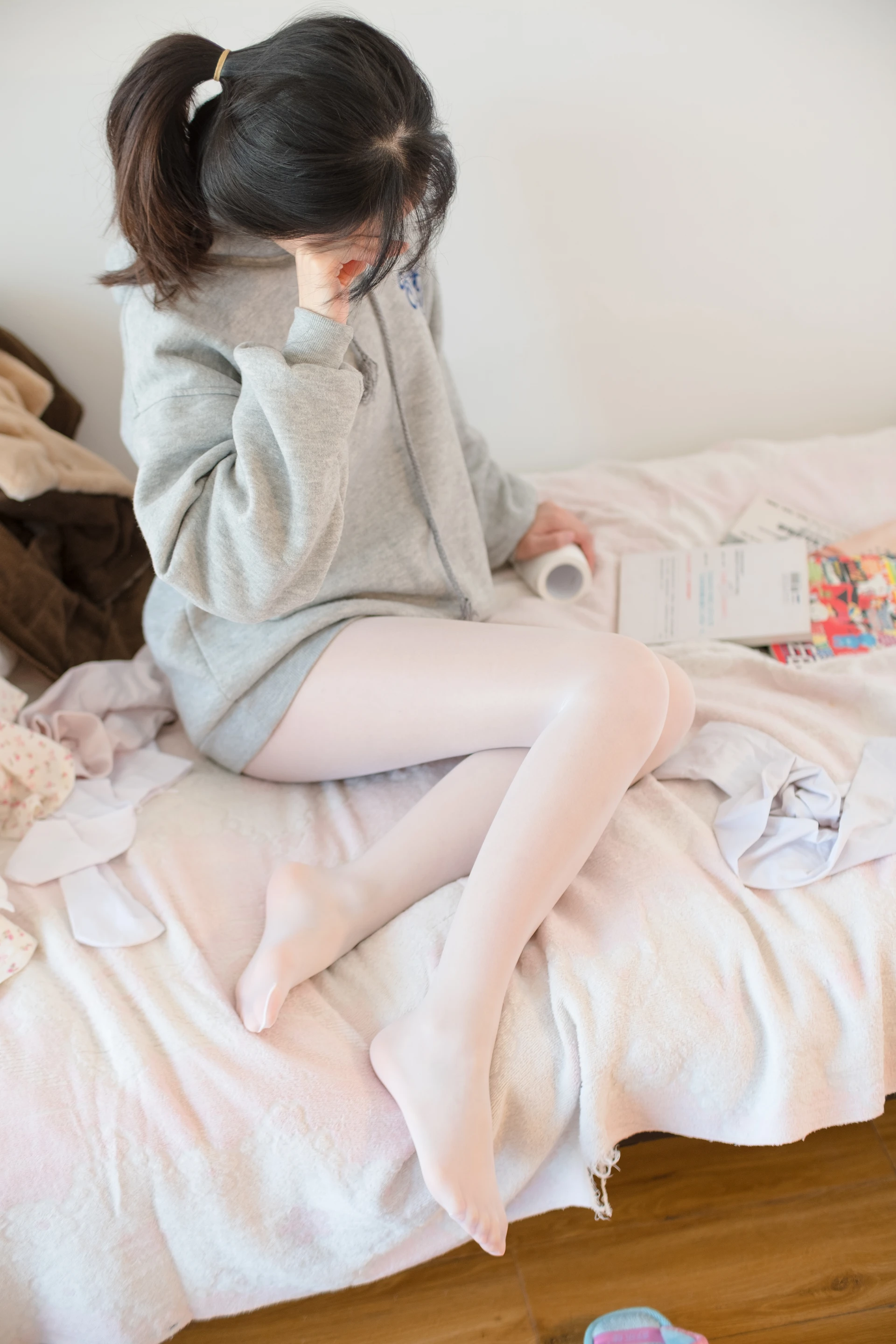 森萝财团 X-003 [149P1V-1.86G]白丝, 美腿