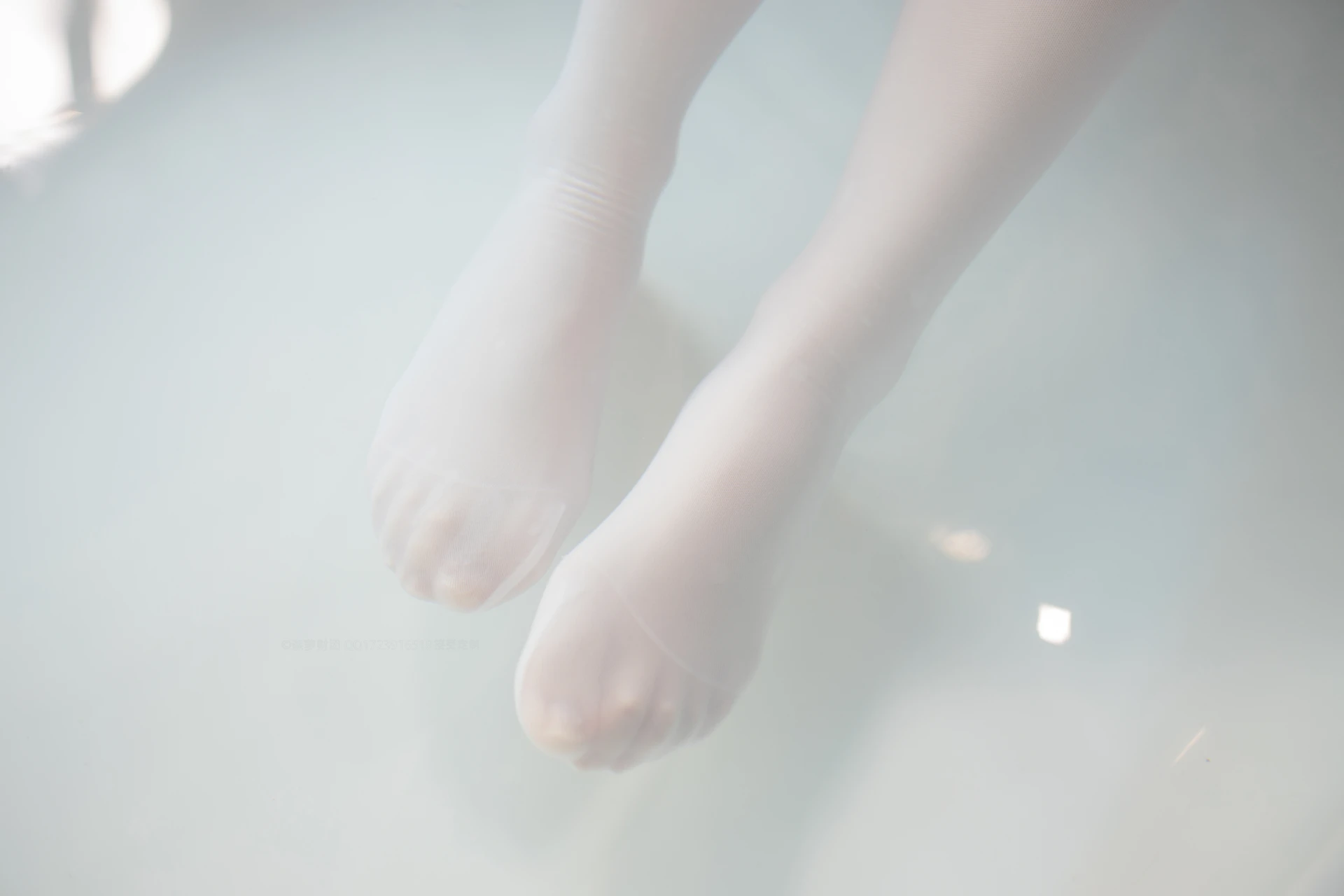 森萝财团 X-049-R16 [165P1V-3.2G]森萝财团, 白丝, 美腿