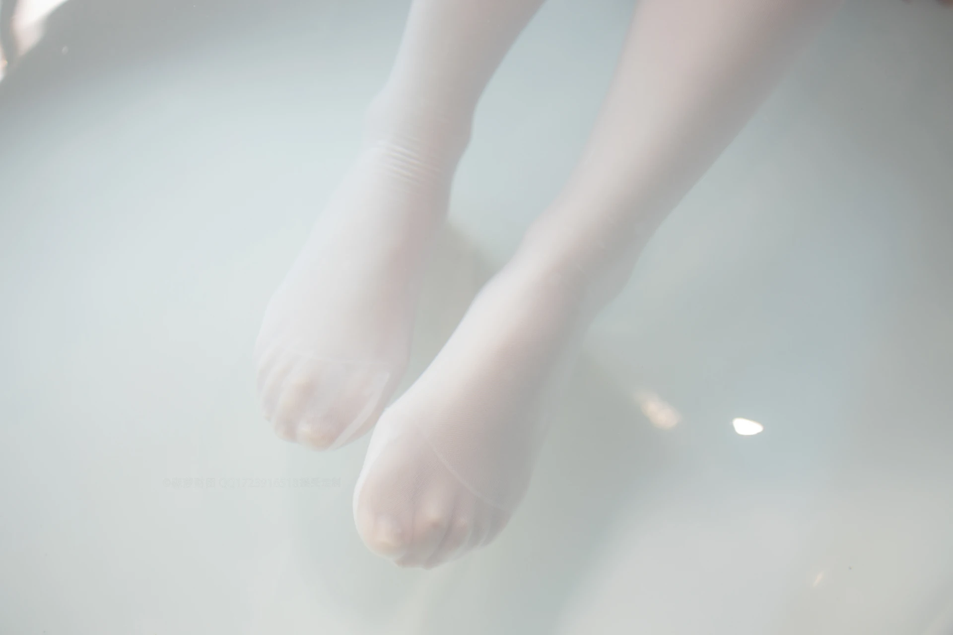森萝财团 X-049-R16 [165P1V-3.2G]森萝财团, 白丝, 美腿