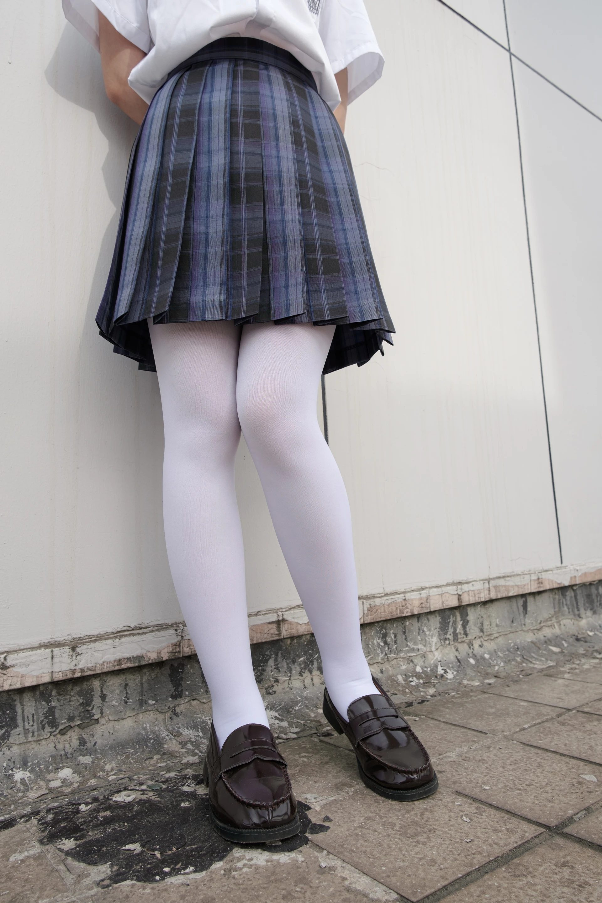 森萝财团 月下-02 小夜 双马尾白丝JK制服 80D 户外真空 [102P1V-2.18GB]