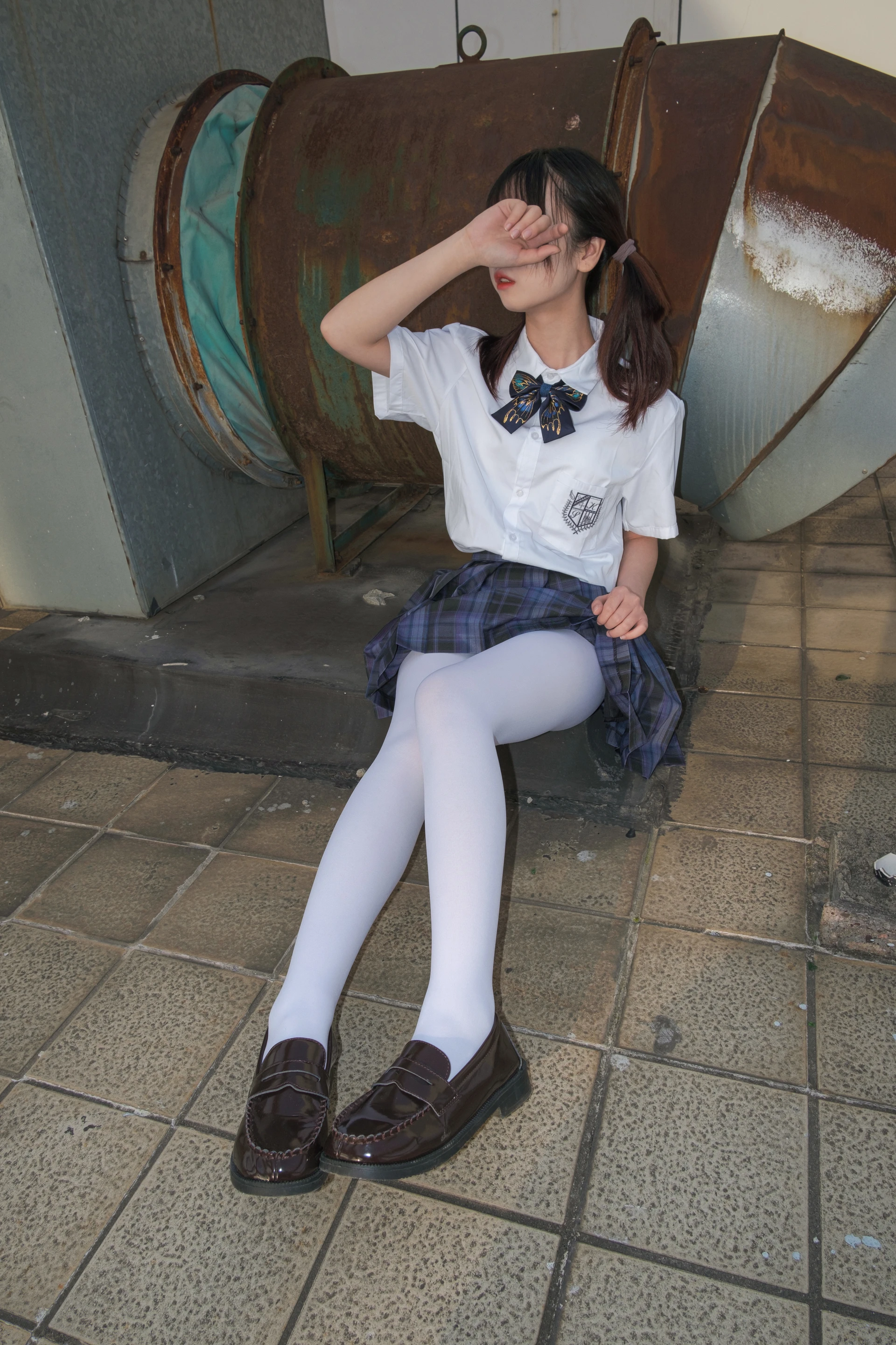 森萝财团 月下-02 小夜 双马尾白丝JK制服 80D 户外真空 [102P1V-2.18GB]