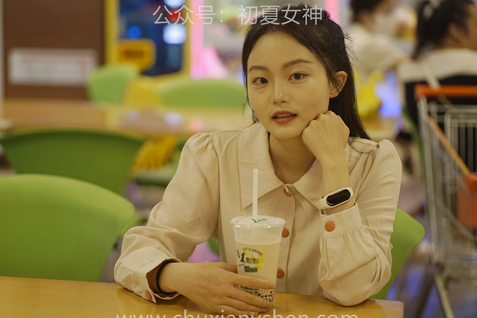 初夏女神 NO.077 双双 偶遇学姐 周末逛商场[120P+1V／6.90GB]