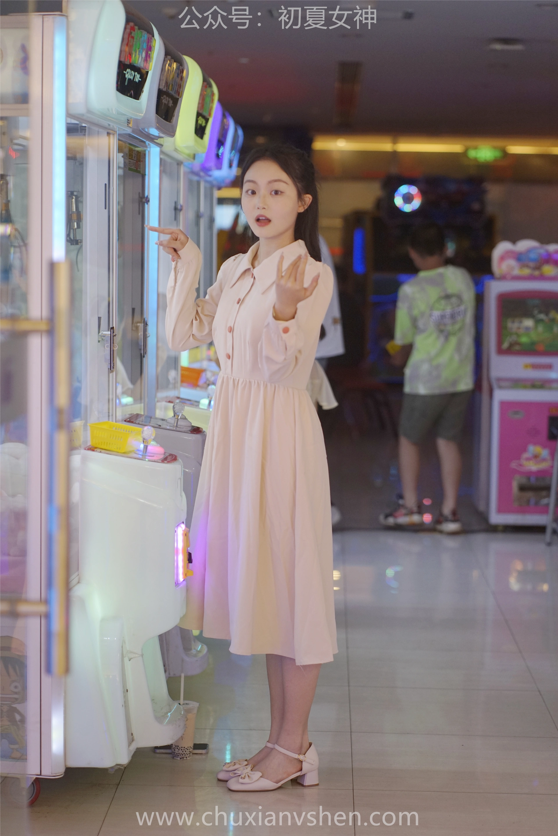 初夏女神 NO.077 双双 偶遇学姐 周末逛商场[120P+1V／6.90GB]