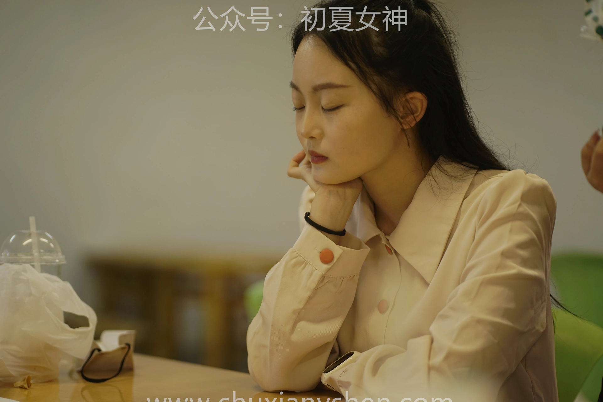 初夏女神 NO.077 双双 偶遇学姐 周末逛商场[120P+1V／6.90GB]