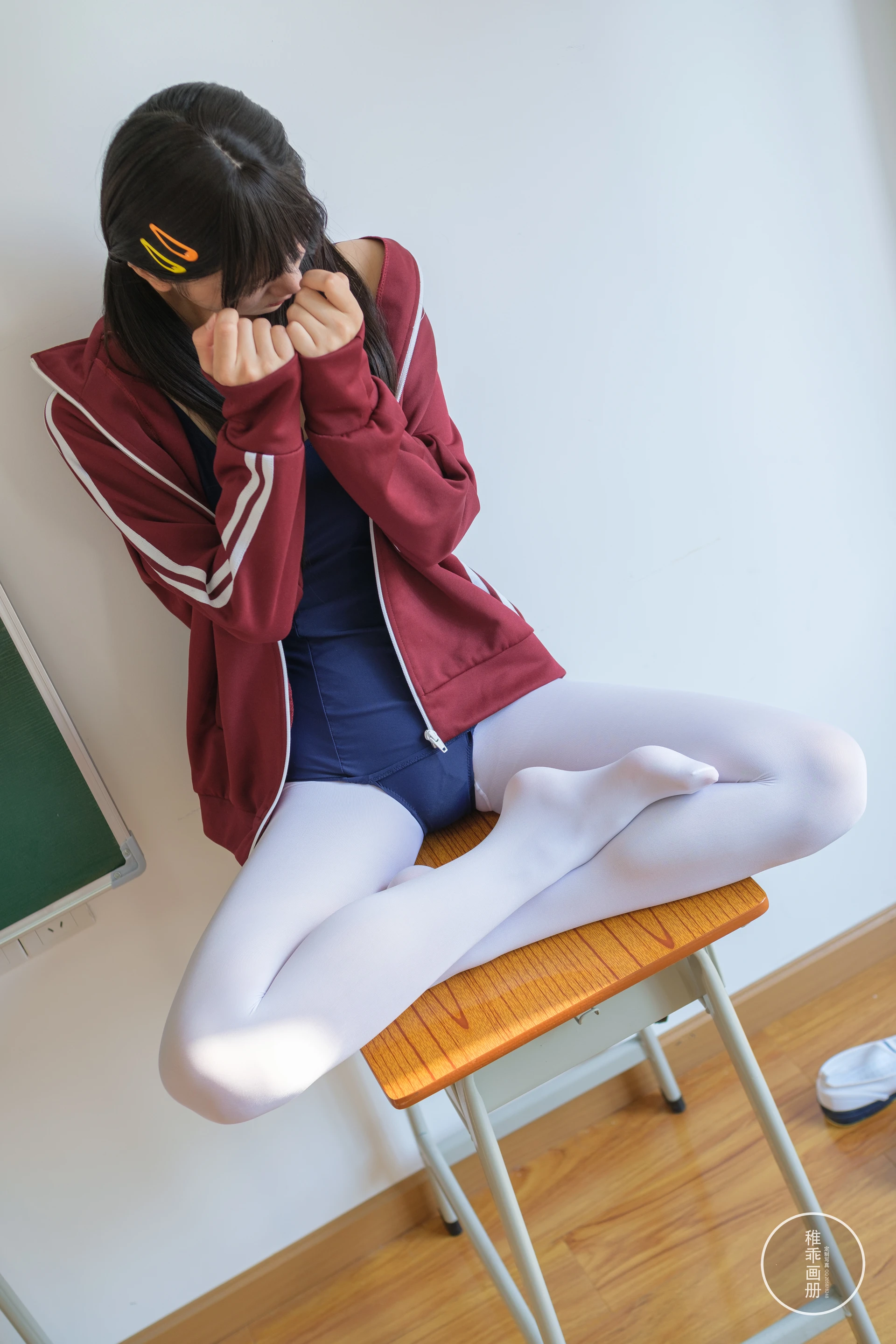 稚乖画册 赤西夜夜《死裤水》白丝双马尾 [88P1V-2.42GB]双马尾, 死裤水, 白丝, 稚乖画册, 美腿, 美足, 赤西夜夜