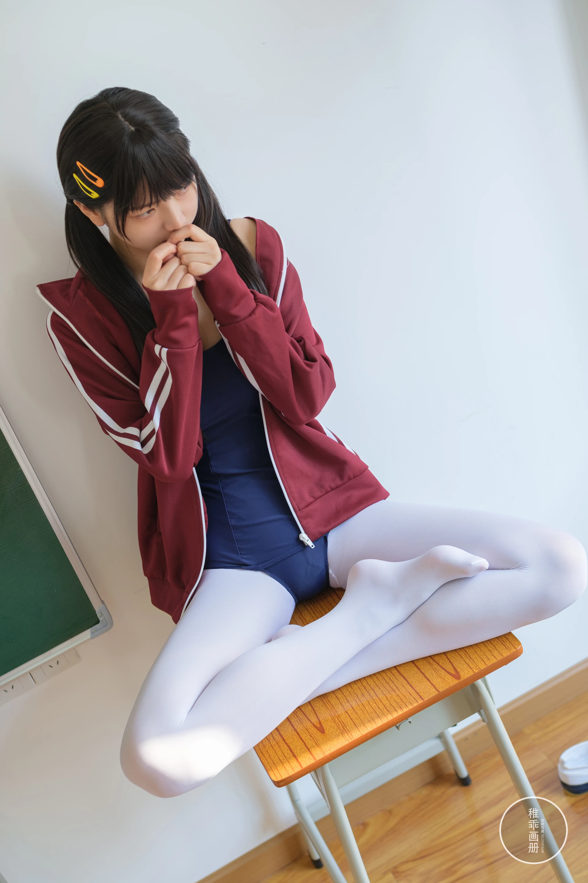 稚乖画册 赤西夜夜《死裤水》白丝双马尾 [88P1V-2.42GB]双马尾, 死裤水, 白丝, 稚乖画册, 美腿, 美足, 赤西夜夜