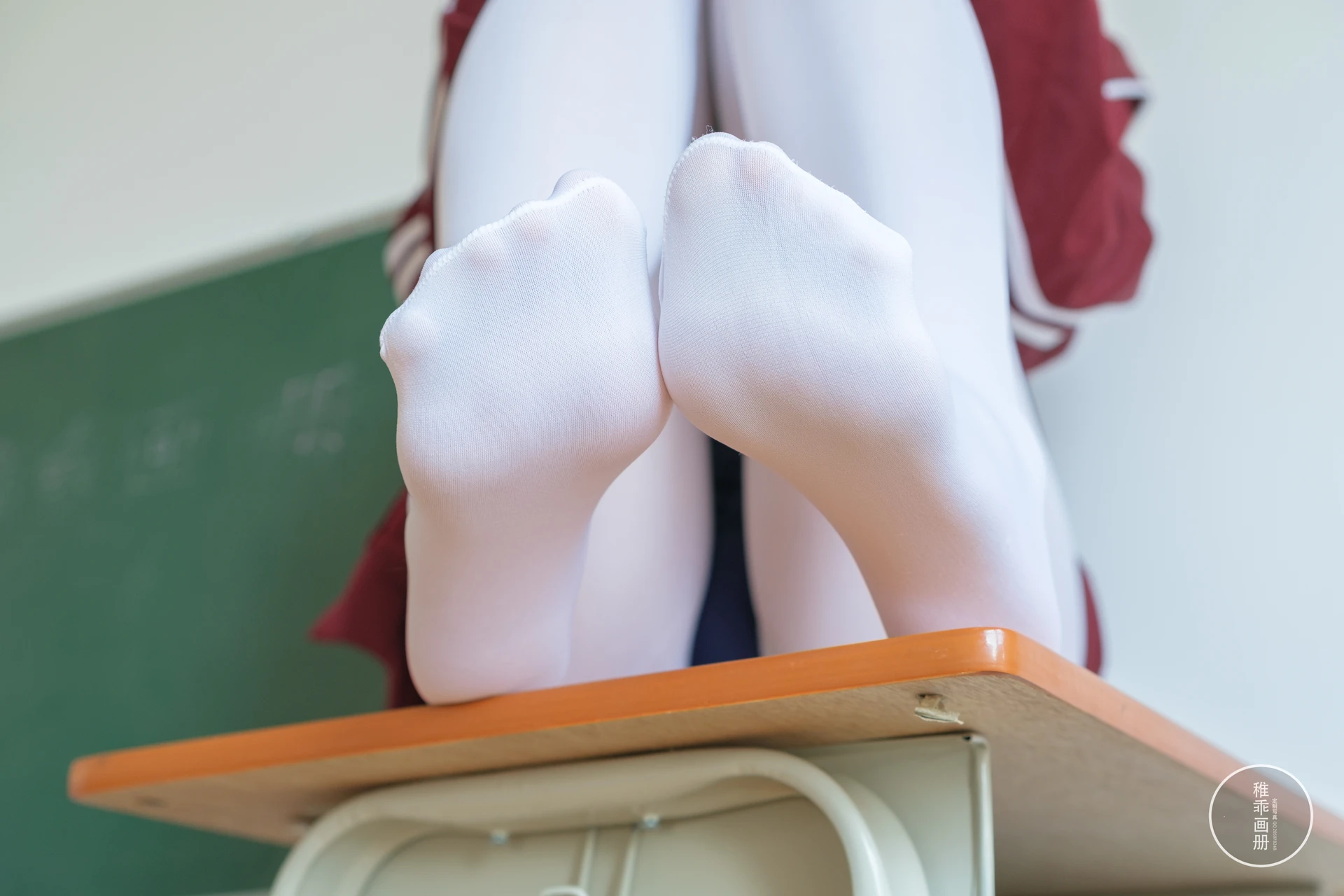 稚乖画册 赤西夜夜《死裤水》白丝双马尾 [88P1V-2.42GB]双马尾, 死裤水, 白丝, 稚乖画册, 美腿, 美足, 赤西夜夜