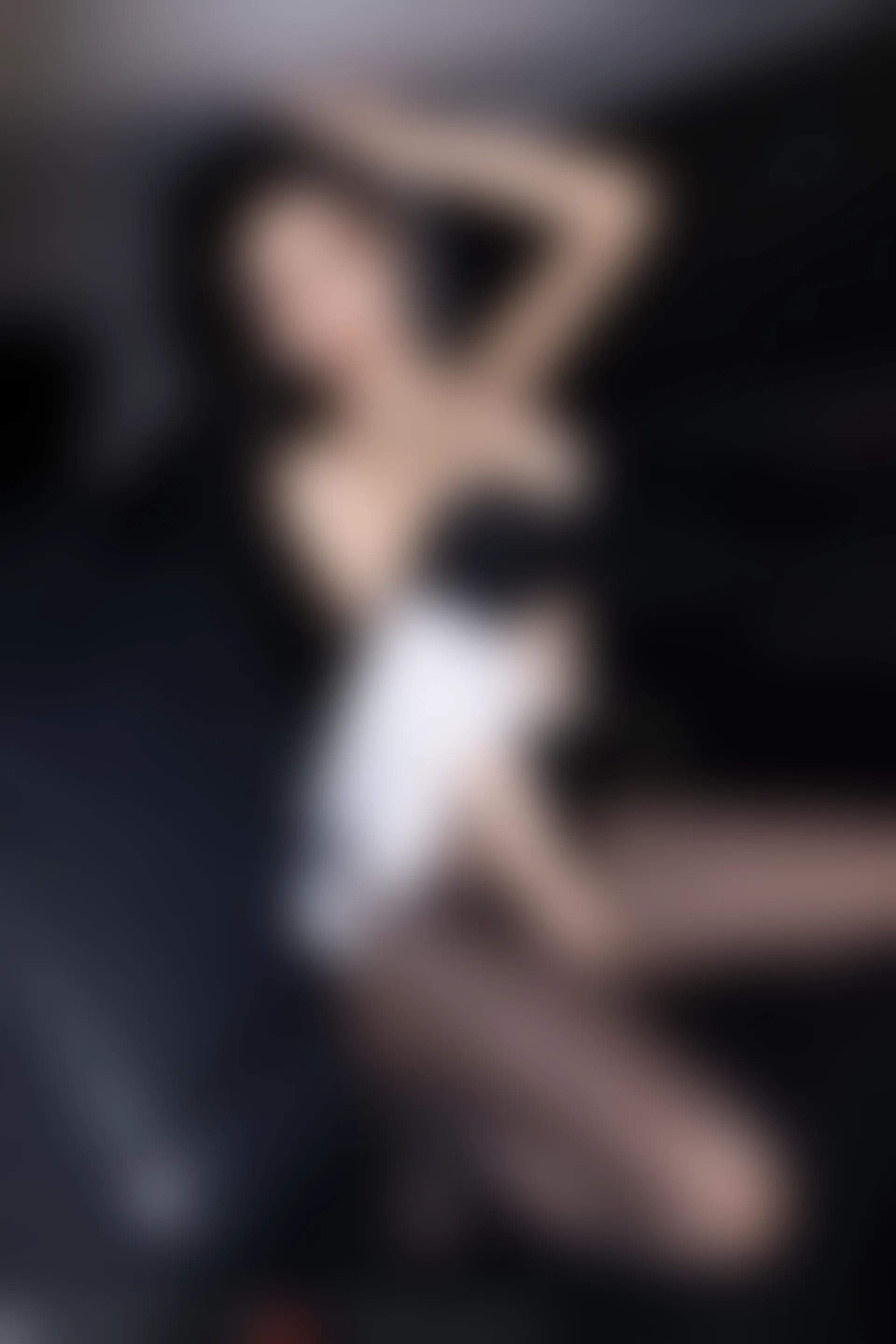 XiuRen秀人网 2022.04.15 No.4879 王馨瑶yanni 黑丝美腿 [77+1P614M]