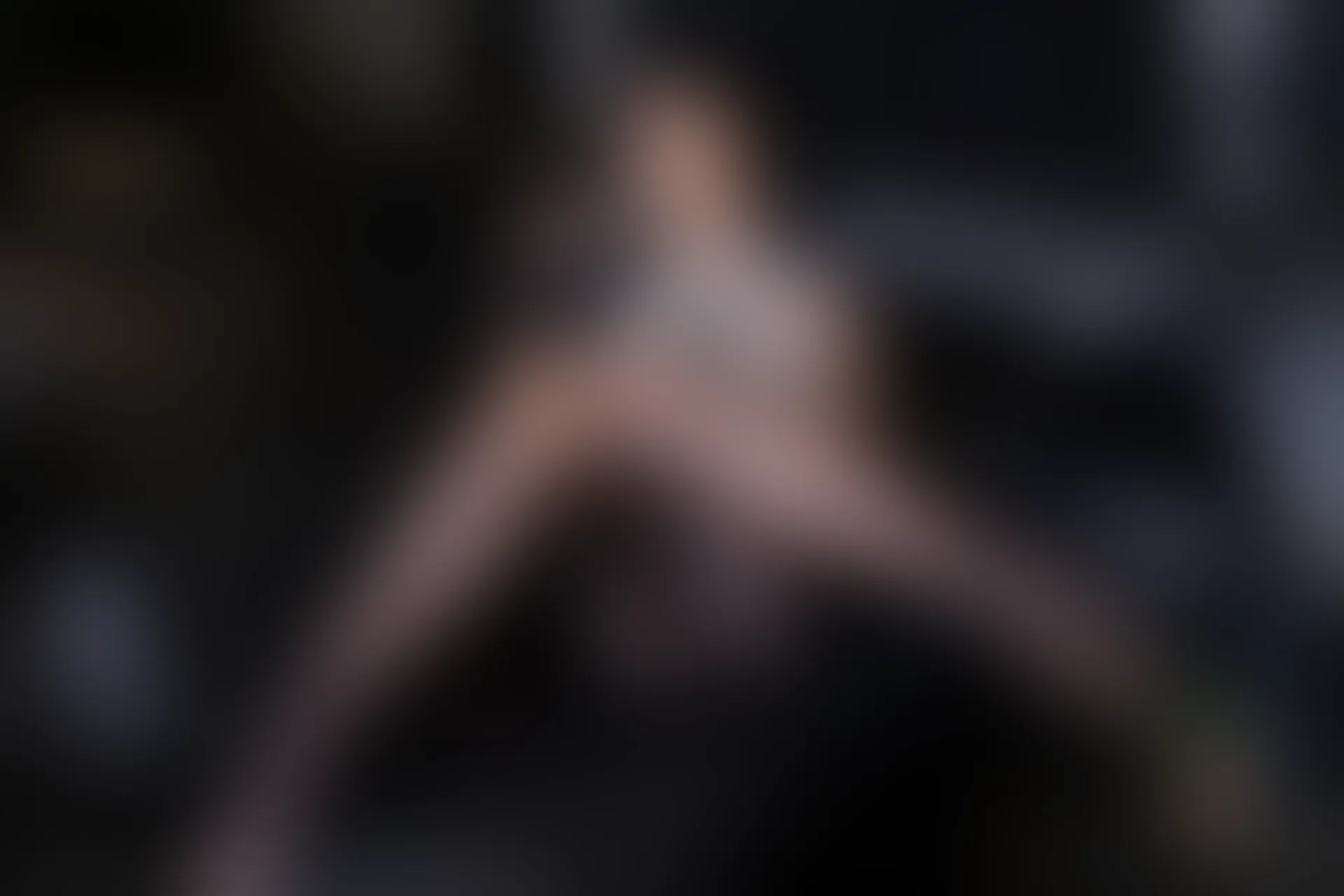 XiuRen秀人网 2022.04.15 No.4879 王馨瑶yanni 黑丝美腿 [77+1P614M]