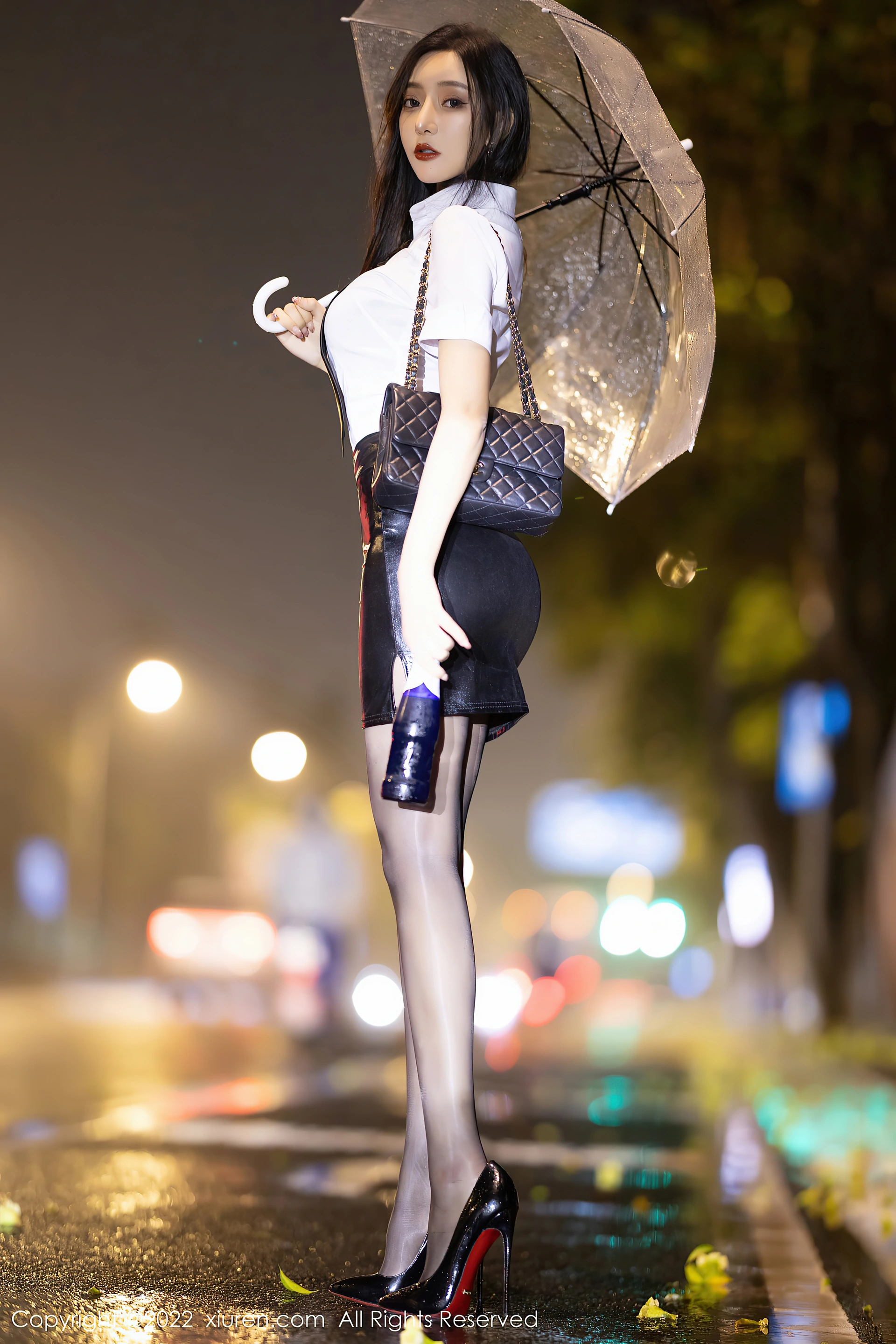 XiuRen秀人网 2022.04.15 No.4879 王馨瑶yanni 黑丝美腿 [77+1P614M]