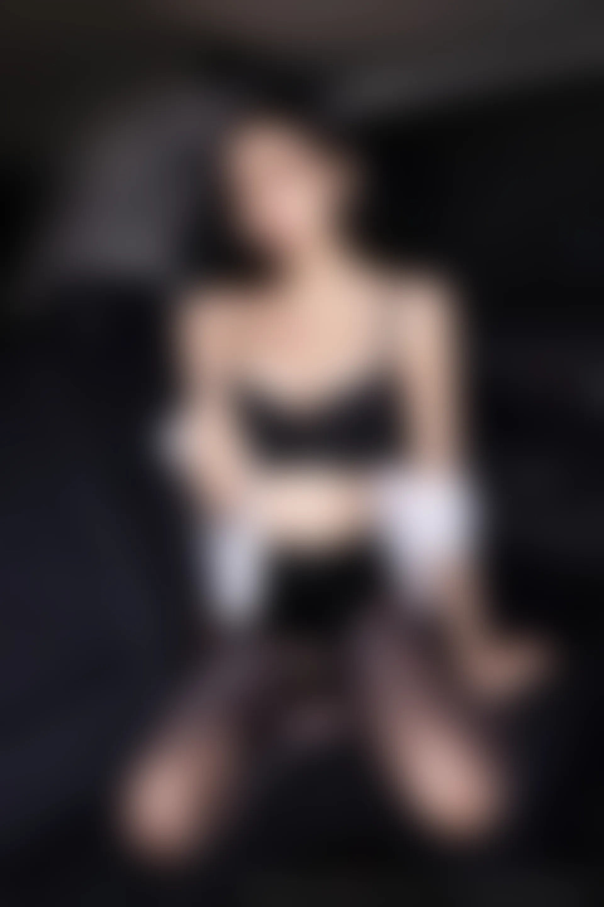 XiuRen秀人网 2022.04.15 No.4879 王馨瑶yanni 黑丝美腿 [77+1P614M]