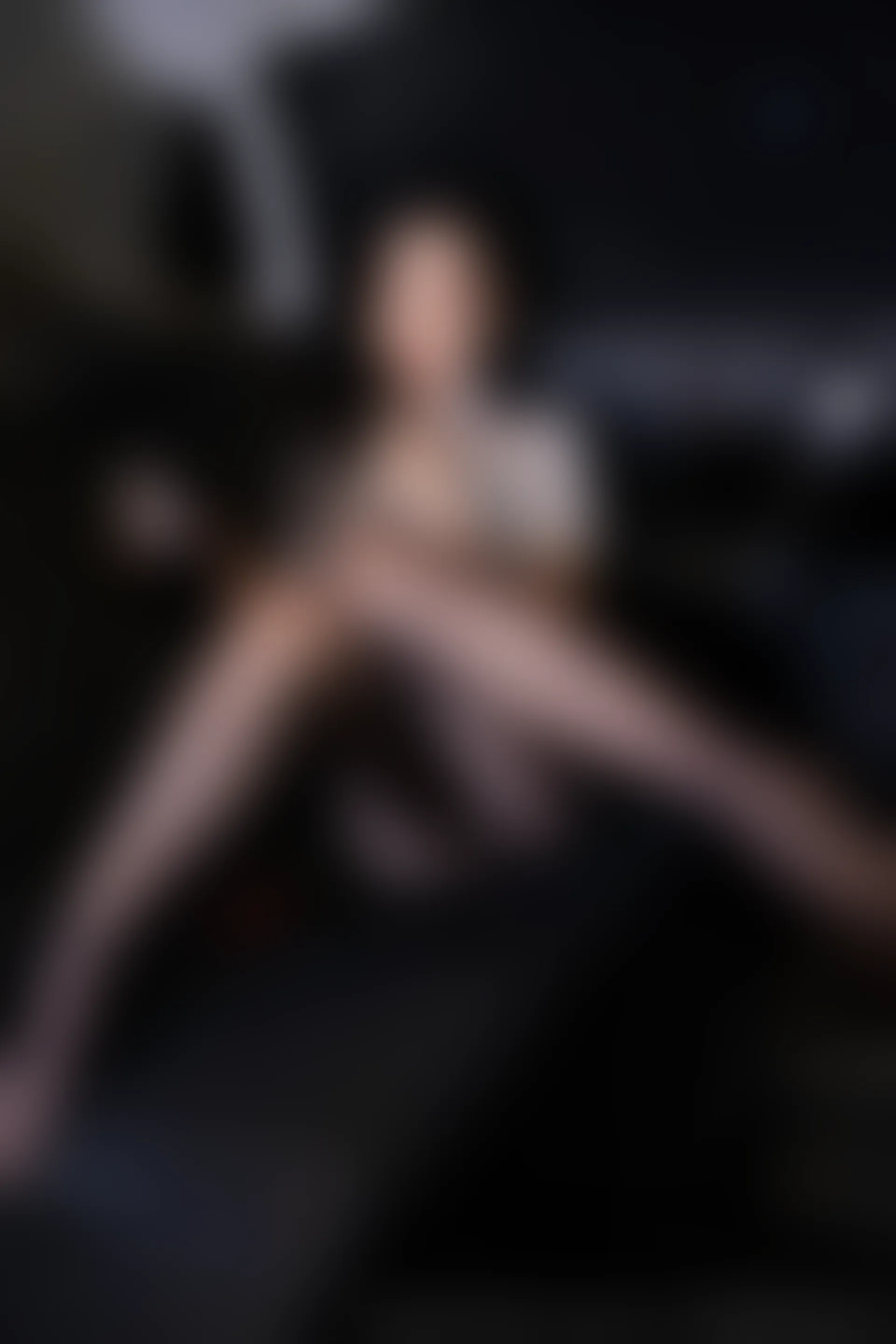 XiuRen秀人网 2022.04.15 No.4879 王馨瑶yanni 黑丝美腿 [77+1P614M]