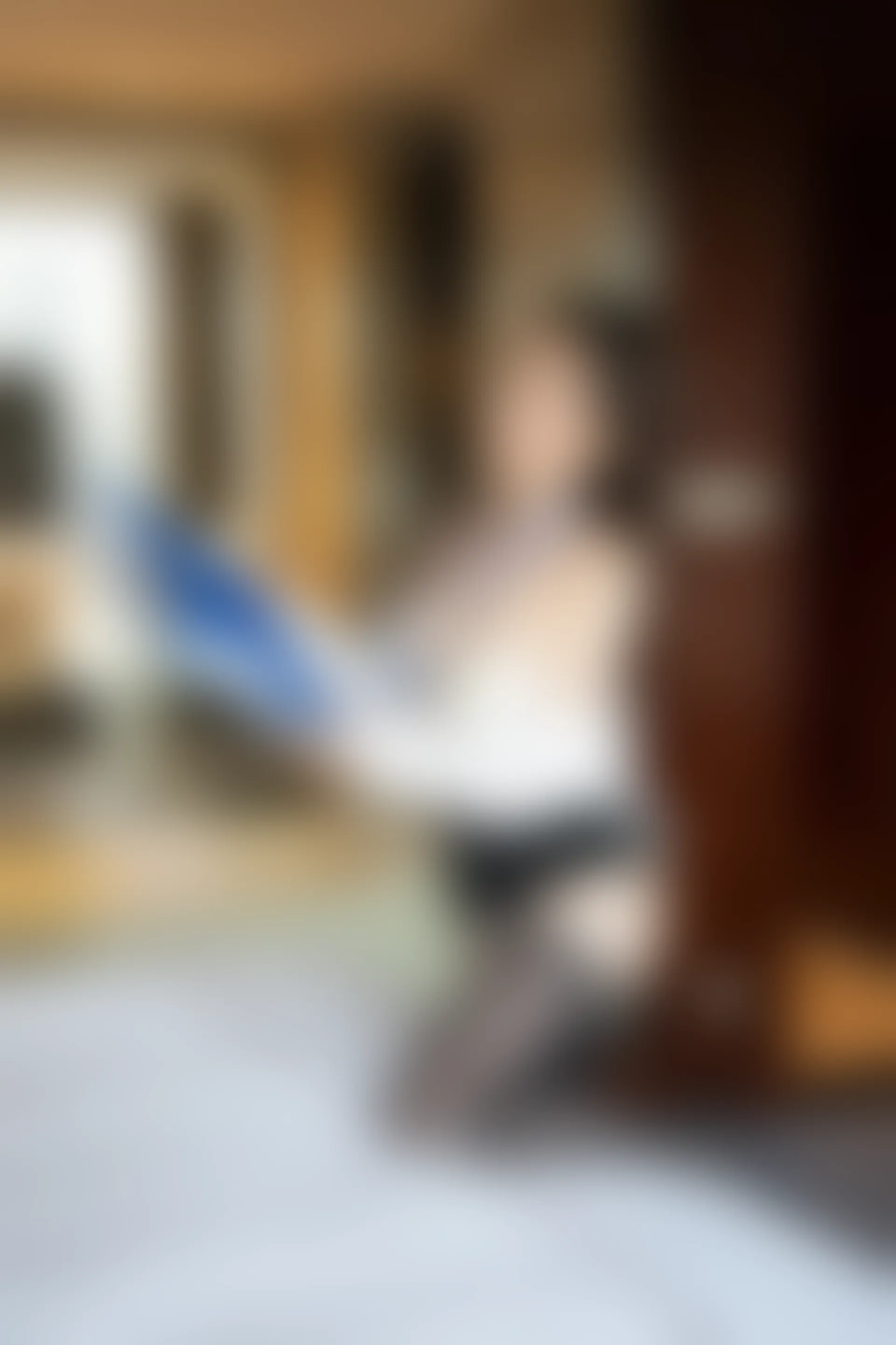 XiuRen秀人网 2021.12.02 No.4291 月音瞳 制服秘书[100+1P 984MB]