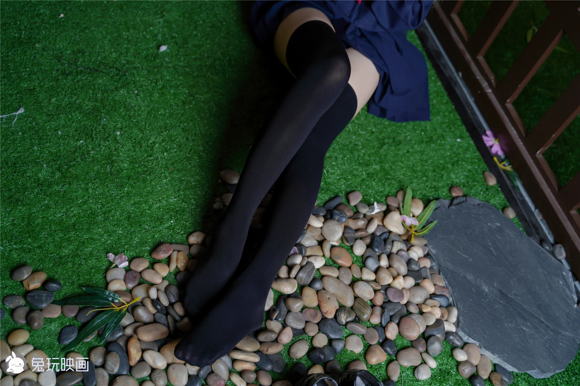 C01.005 黑色魅惑 [40P-175MB]